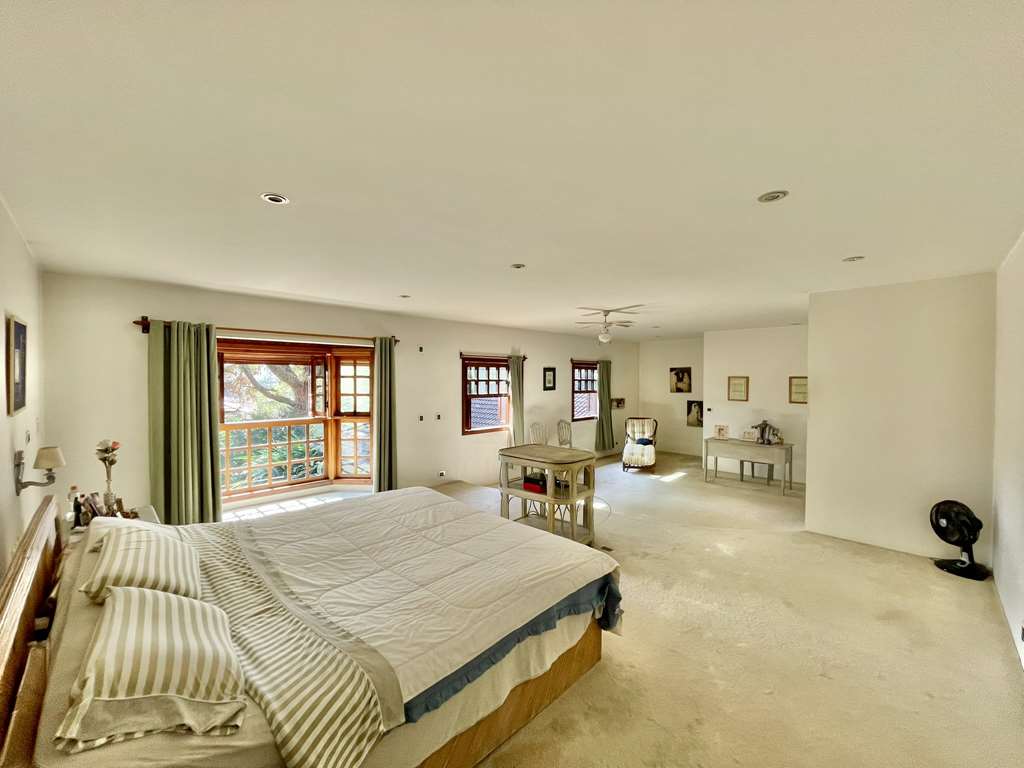 Linda casa com 5 suítes no miolo da Granja Viana, foto 34 de 53