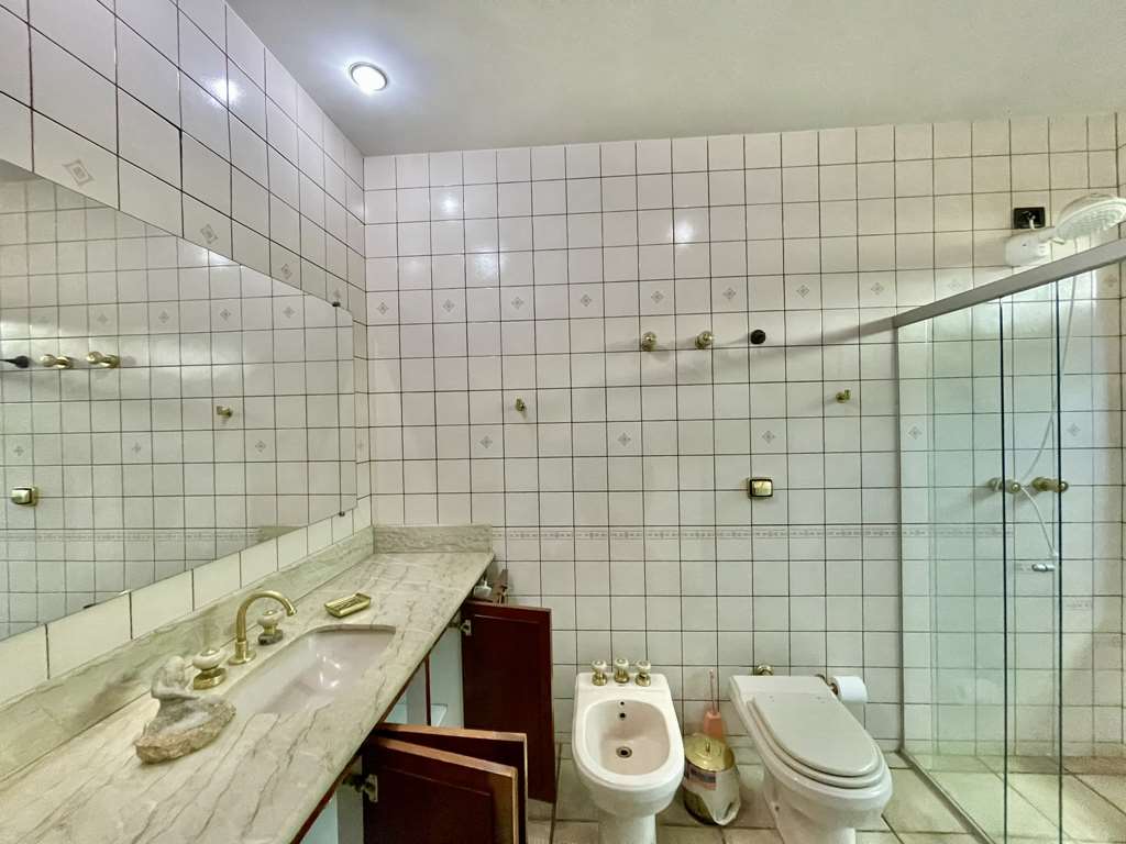 Linda casa com 5 suítes no miolo da Granja Viana, foto 38 de 53