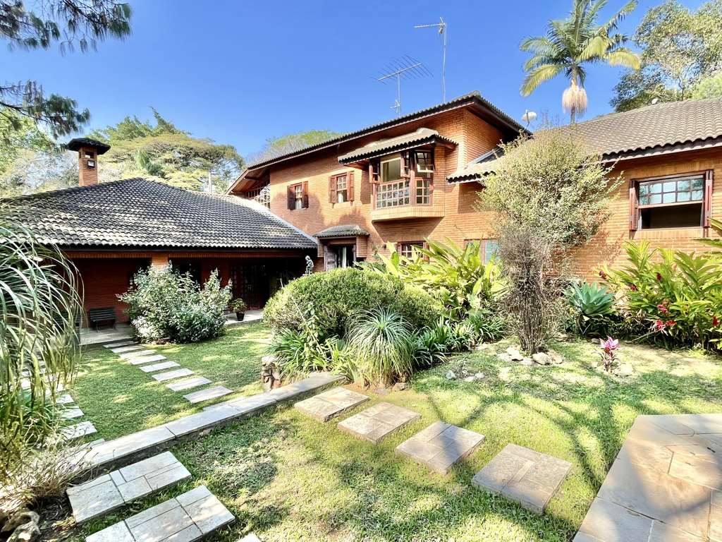 Linda casa com 5 suítes no miolo da Granja Viana, foto 42 de 53