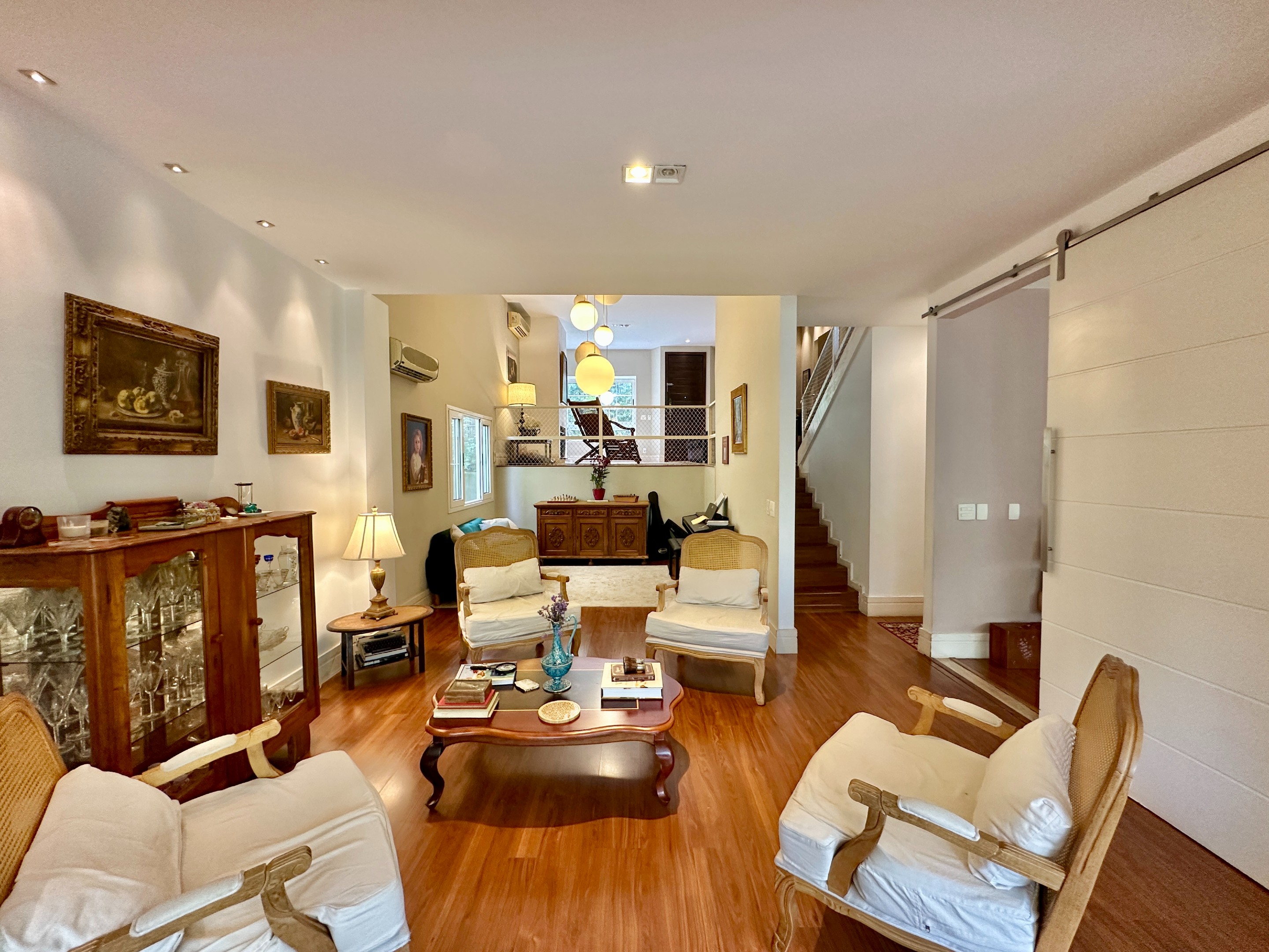 Casa com 4 suítes na Granja Viana, foto 10 de 49
