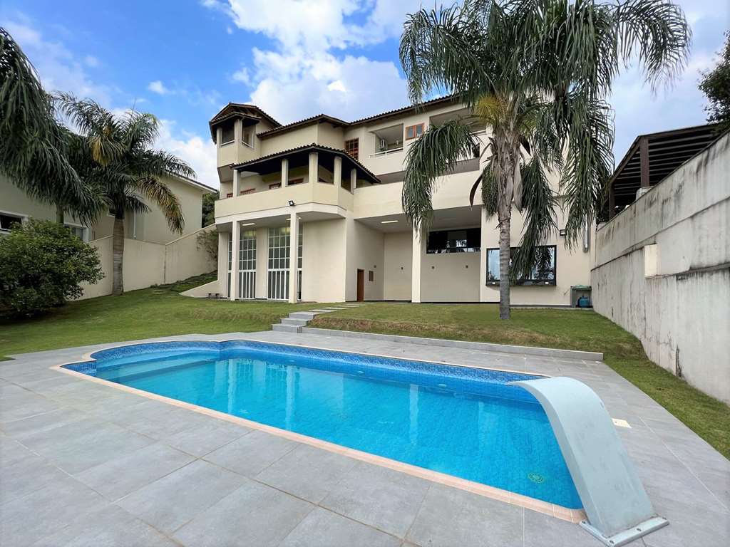 Casa impecável com 4 dormitórios na Granja Viana, foto 1 de 48