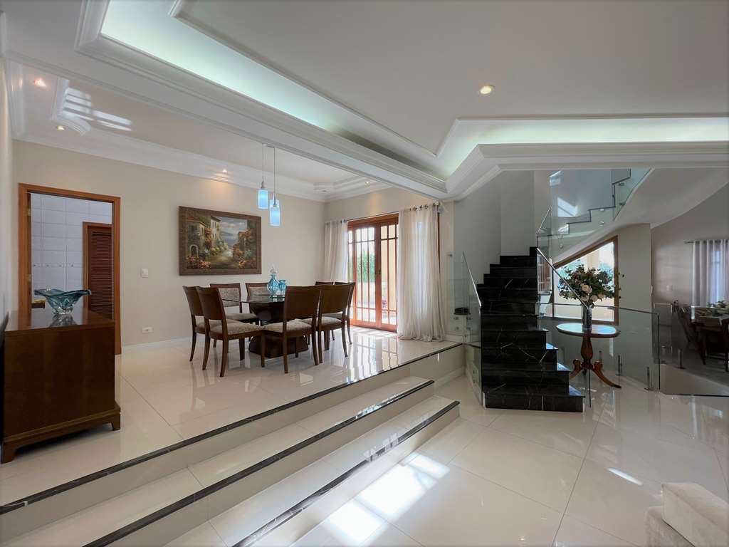Casa impecável com 4 dormitórios na Granja Viana, foto 9 de 48