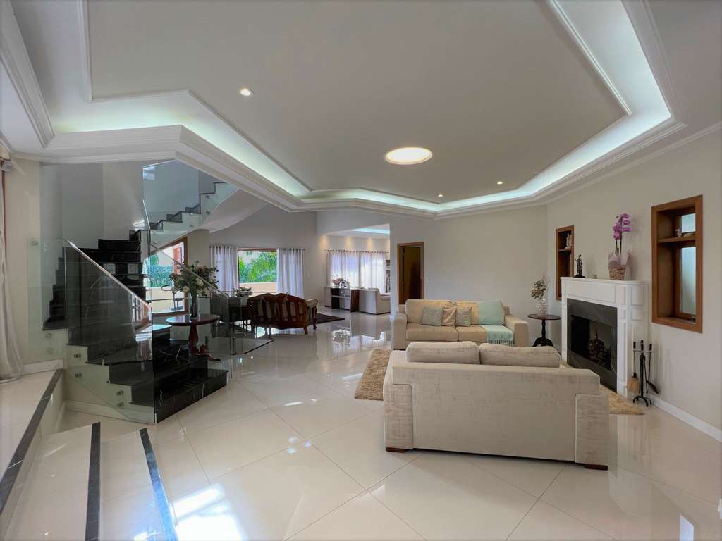 Casa impecável com 4 dormitórios na Granja Viana, foto 10 de 48