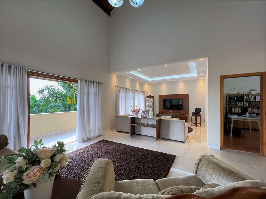 Casa impecável com 4 dormitórios na Granja Viana, foto 14 de 48
