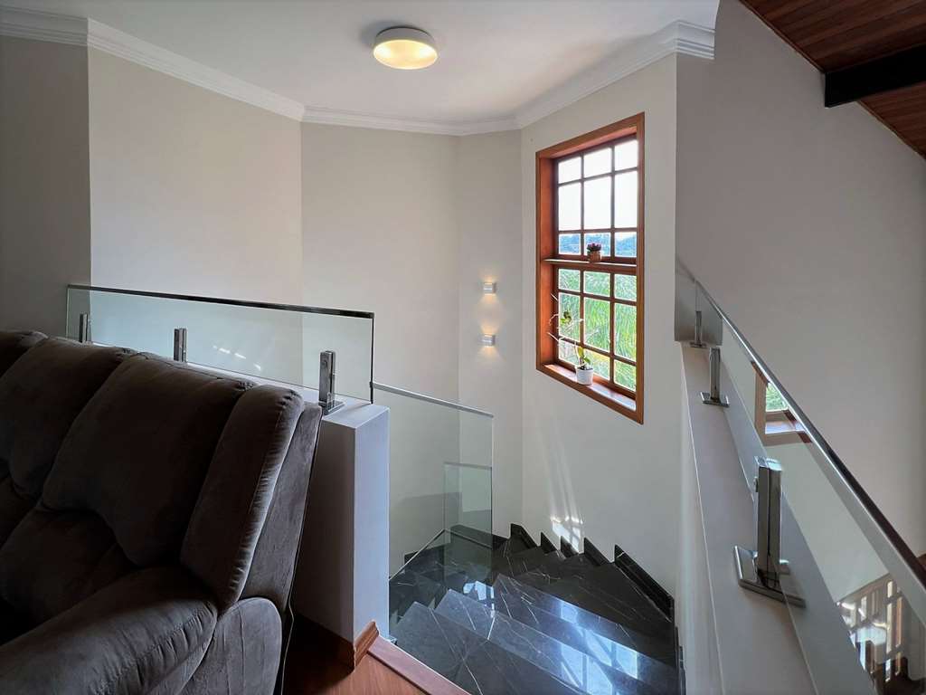 Casa impecável com 4 dormitórios na Granja Viana, foto 38 de 48