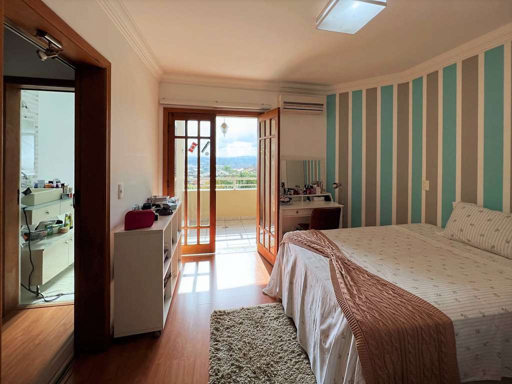 Casa impecável com 4 dormitórios na Granja Viana, foto 43 de 48
