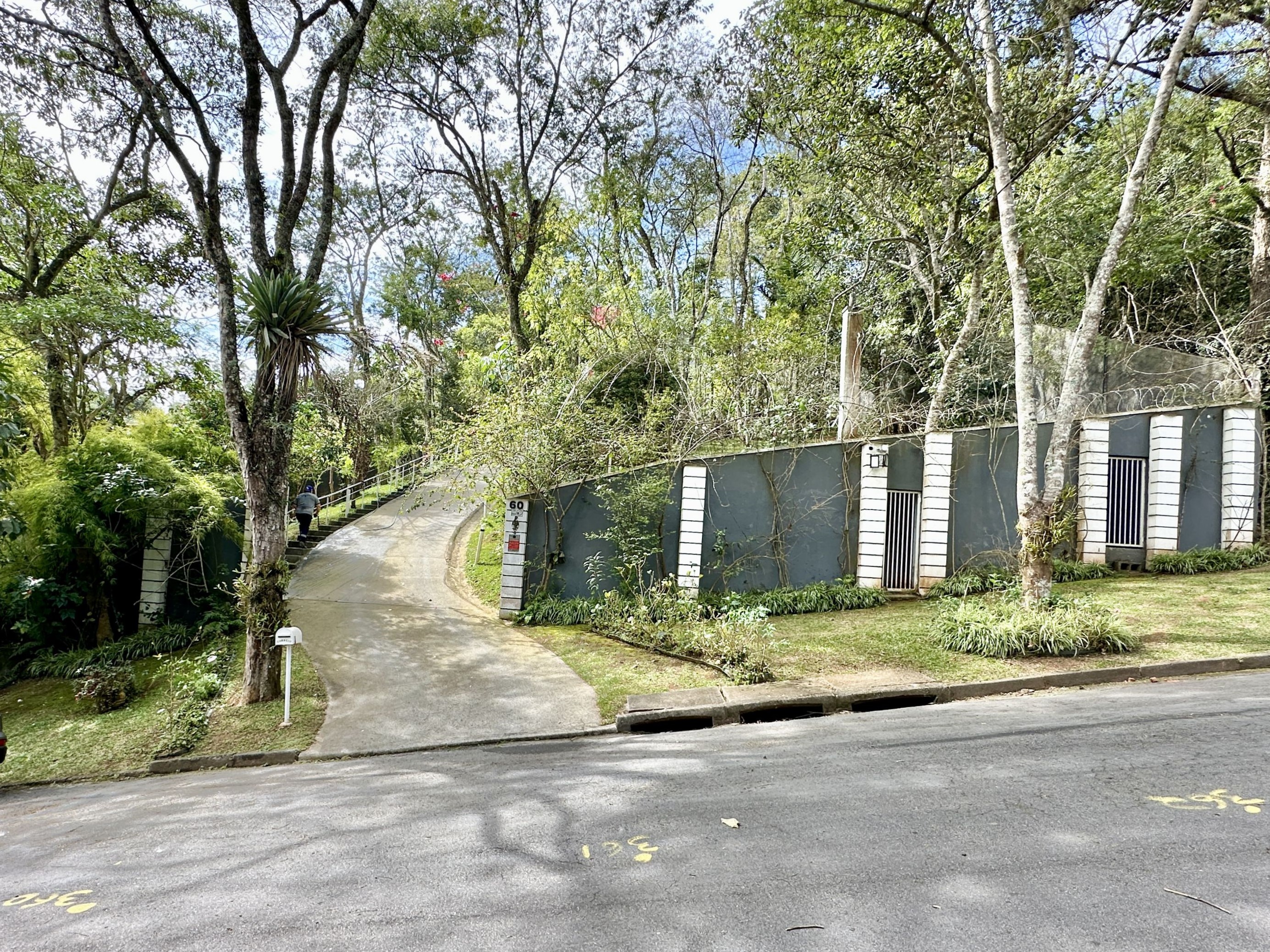 Ótima casa com 3 suítes , foto 2 de 49