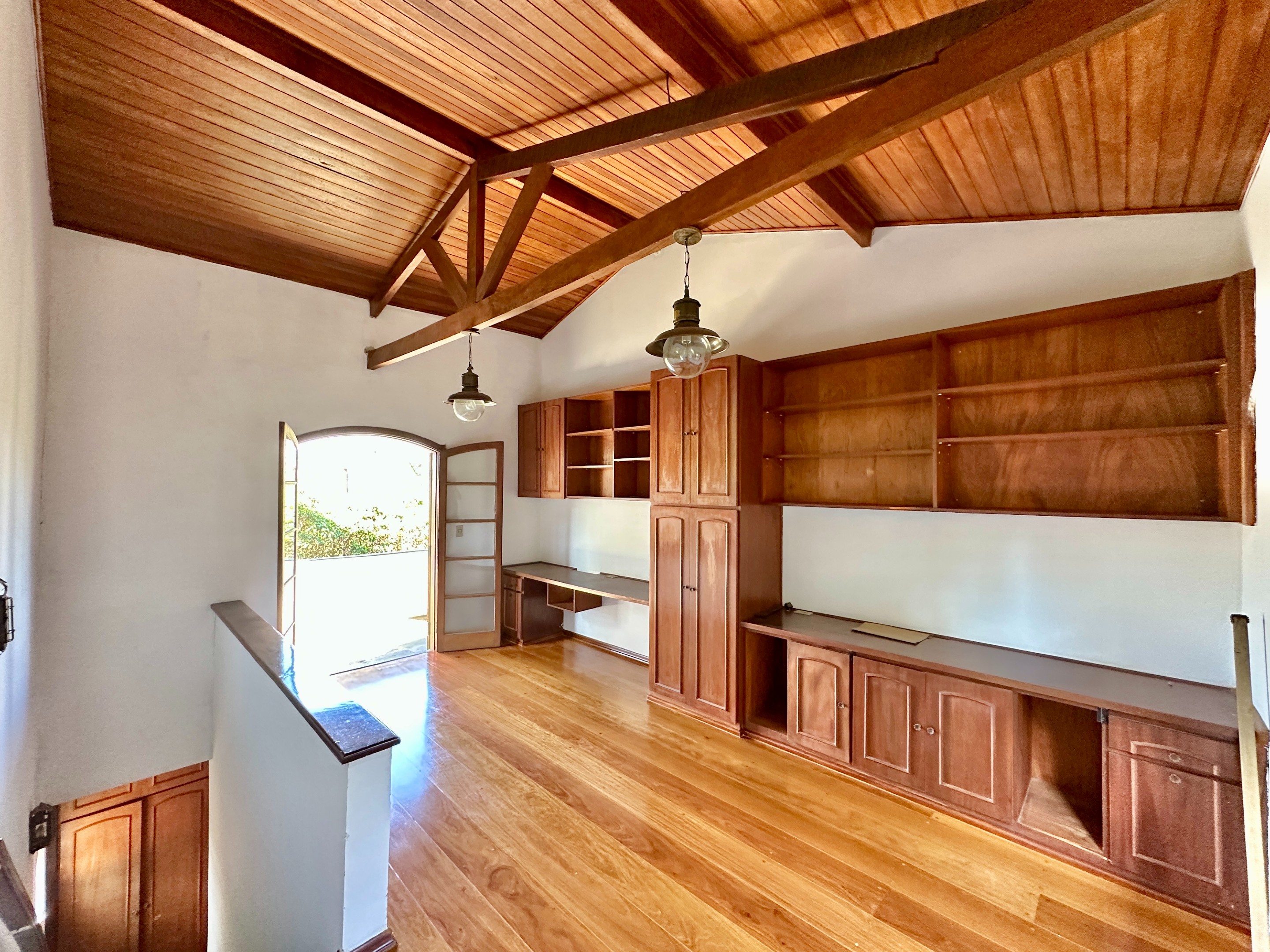Casa com 4 dormitórios na Granja Viana / 322m², foto 11 de 52