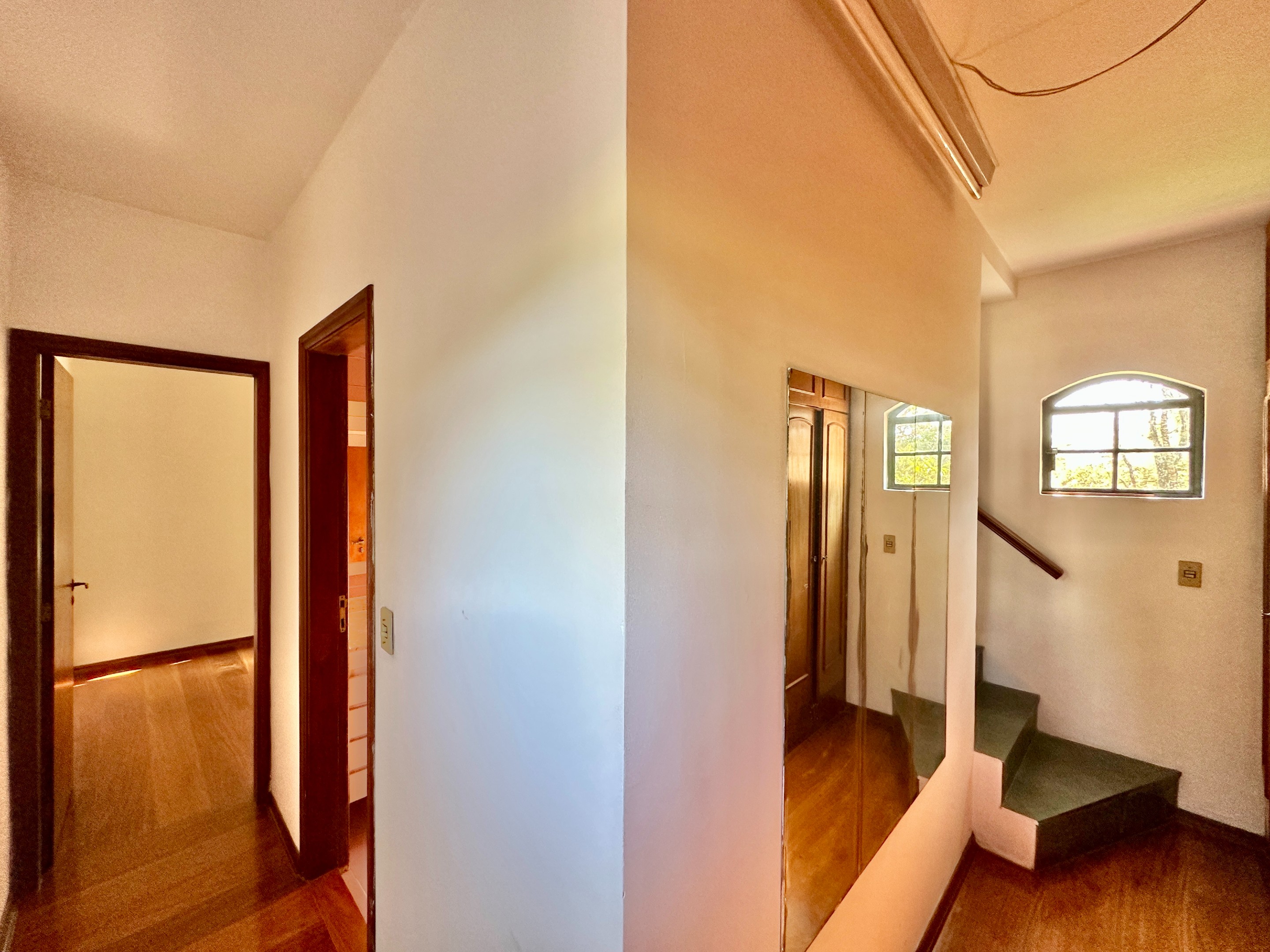 Casa com 4 dormitórios na Granja Viana / 322m², foto 25 de 52