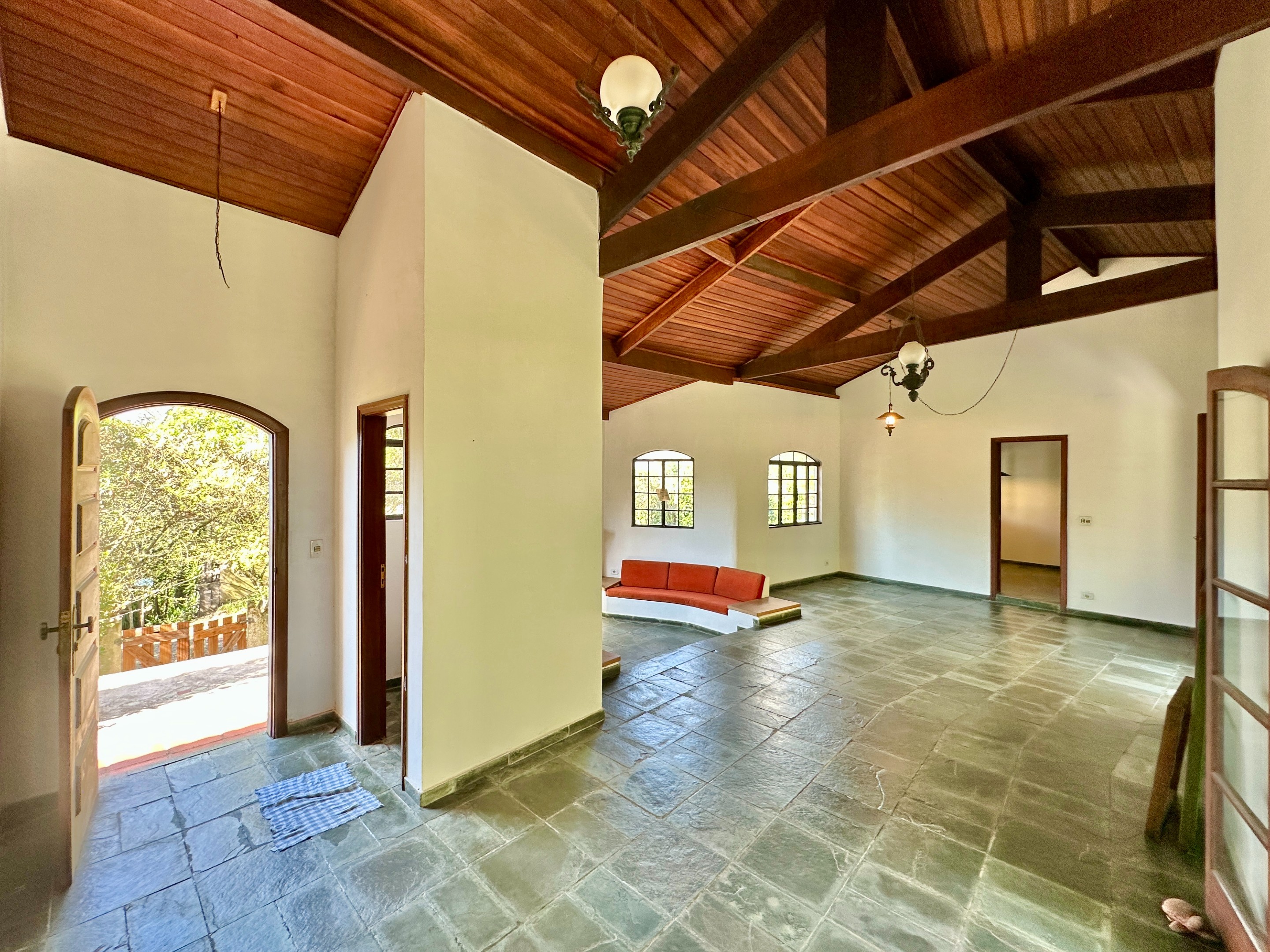 Casa com 4 dormitórios na Granja Viana / 322m², foto 35 de 52