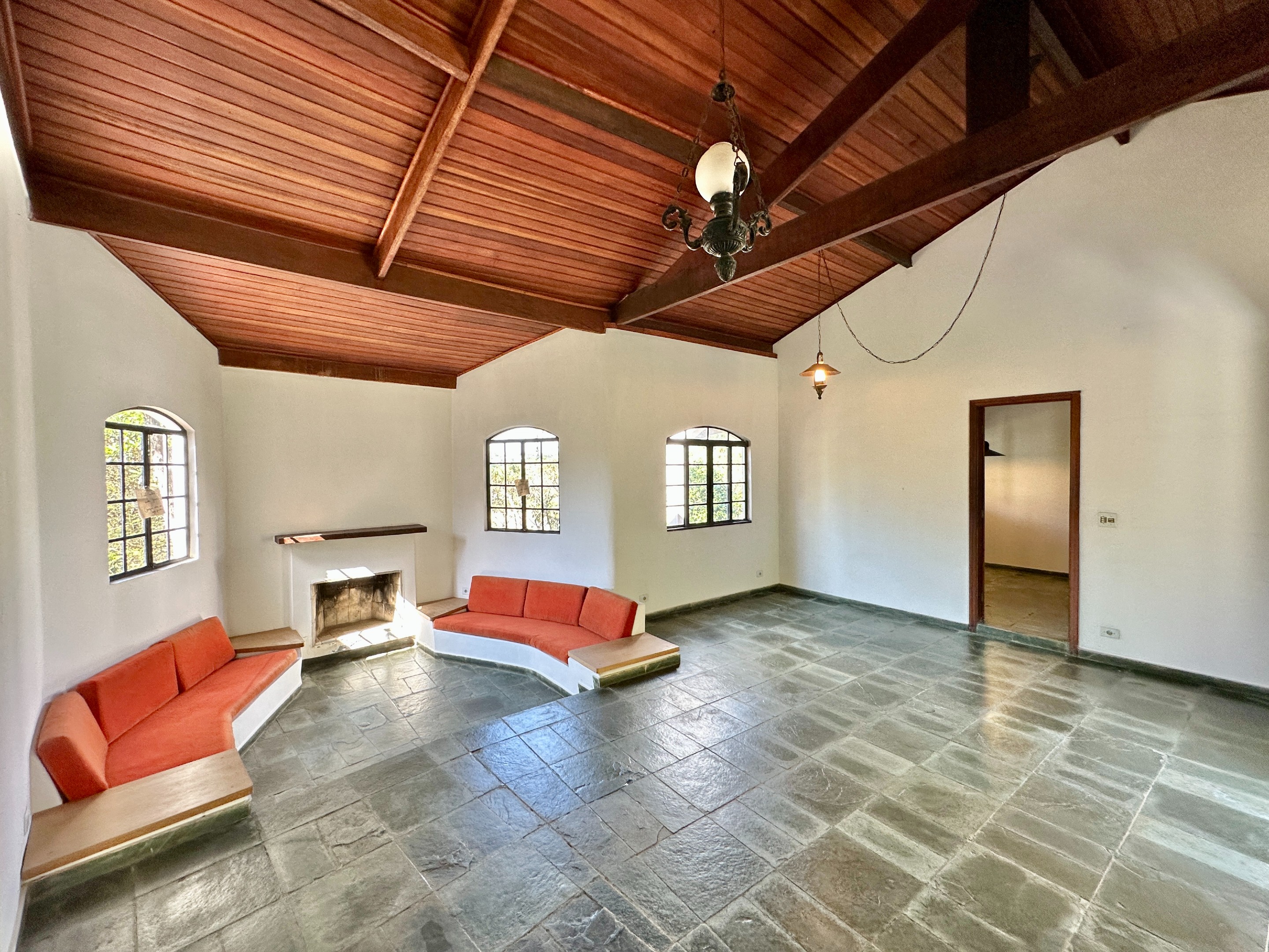 Casa com 4 dormitórios na Granja Viana / 322m², foto 36 de 52