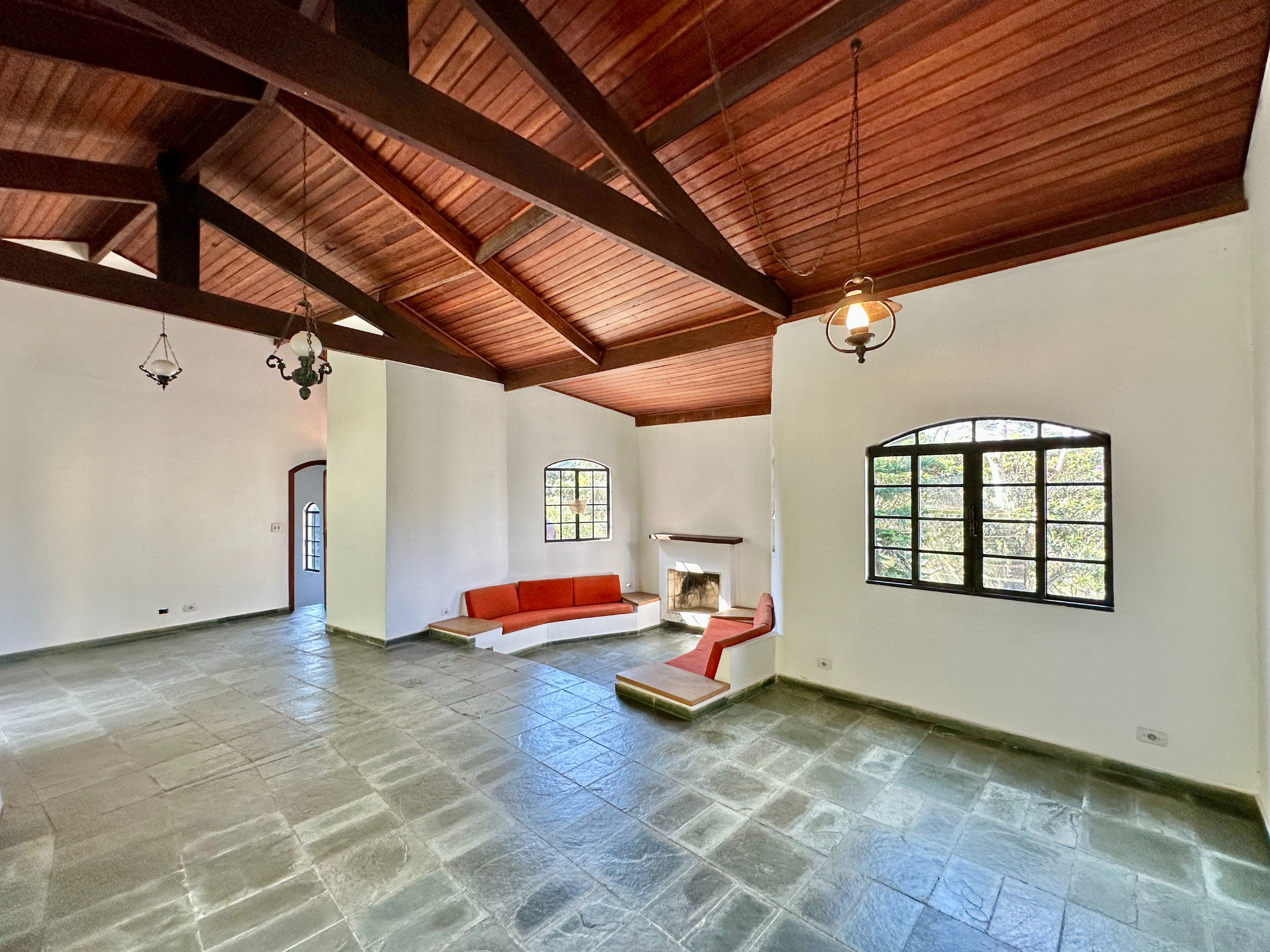 Casa com 4 dormitórios na Granja Viana / 322m², foto 37 de 52