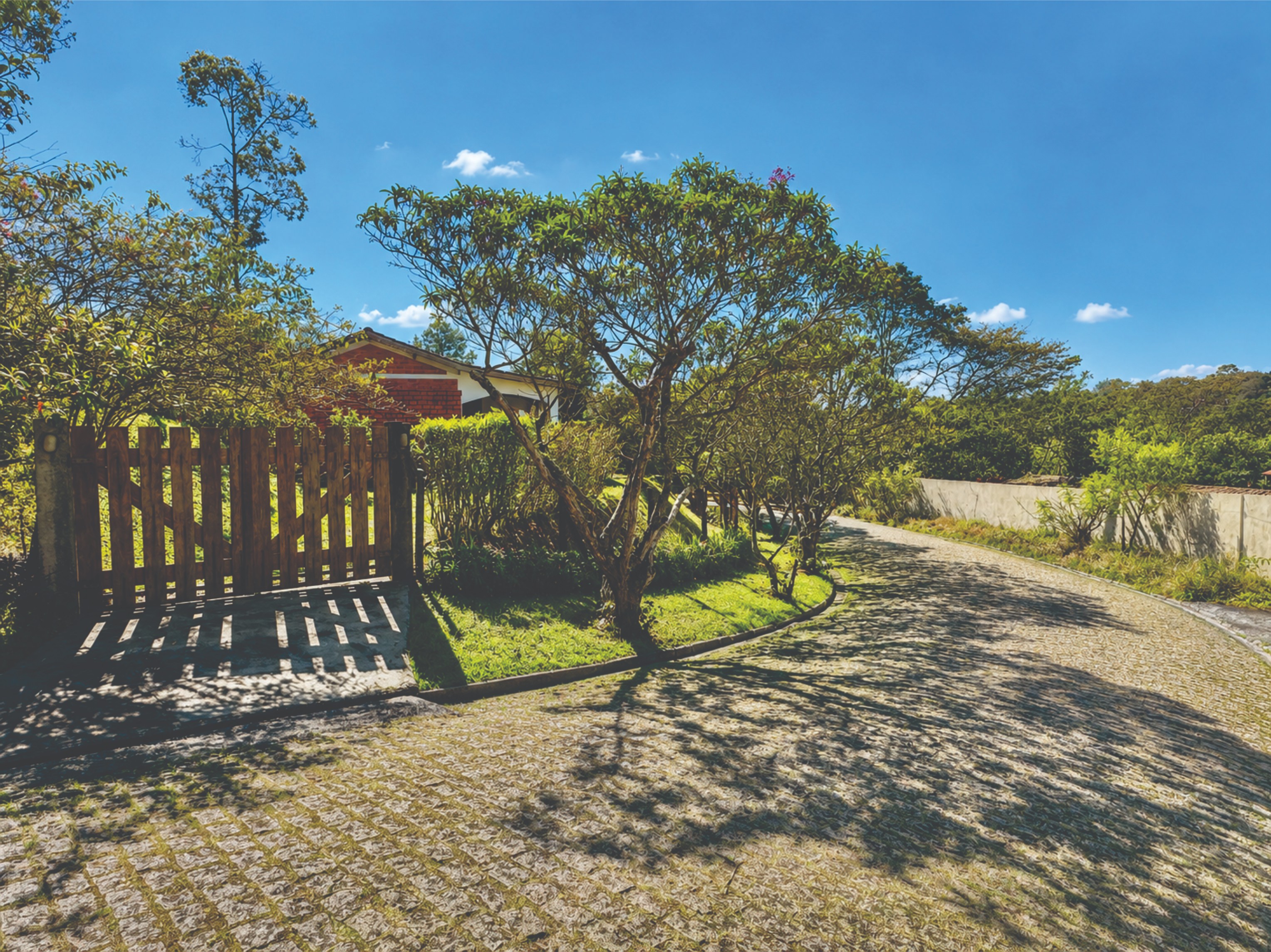 Casa com 4 dormitórios na Granja Viana / 322m², foto 42 de 52