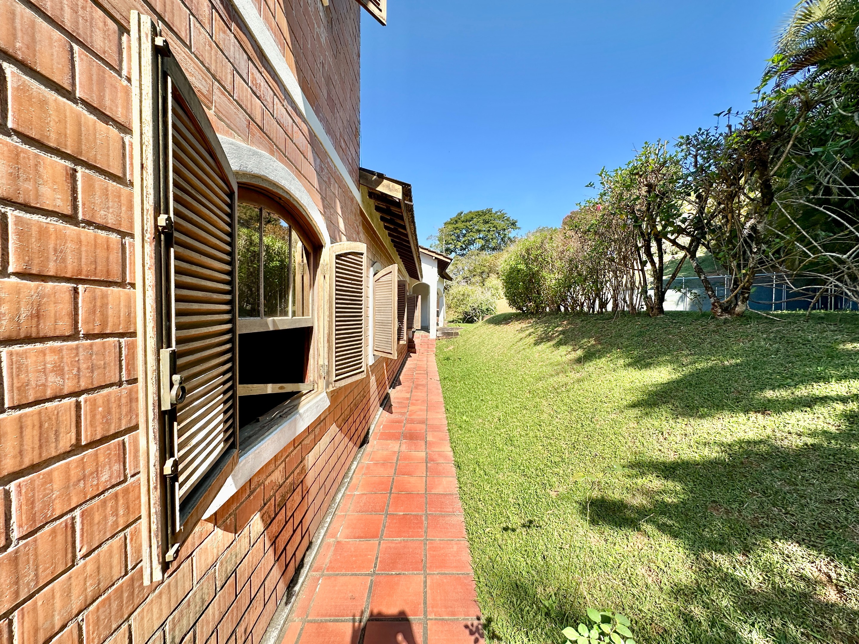 Casa com 4 dormitórios na Granja Viana / 322m², foto 46 de 52