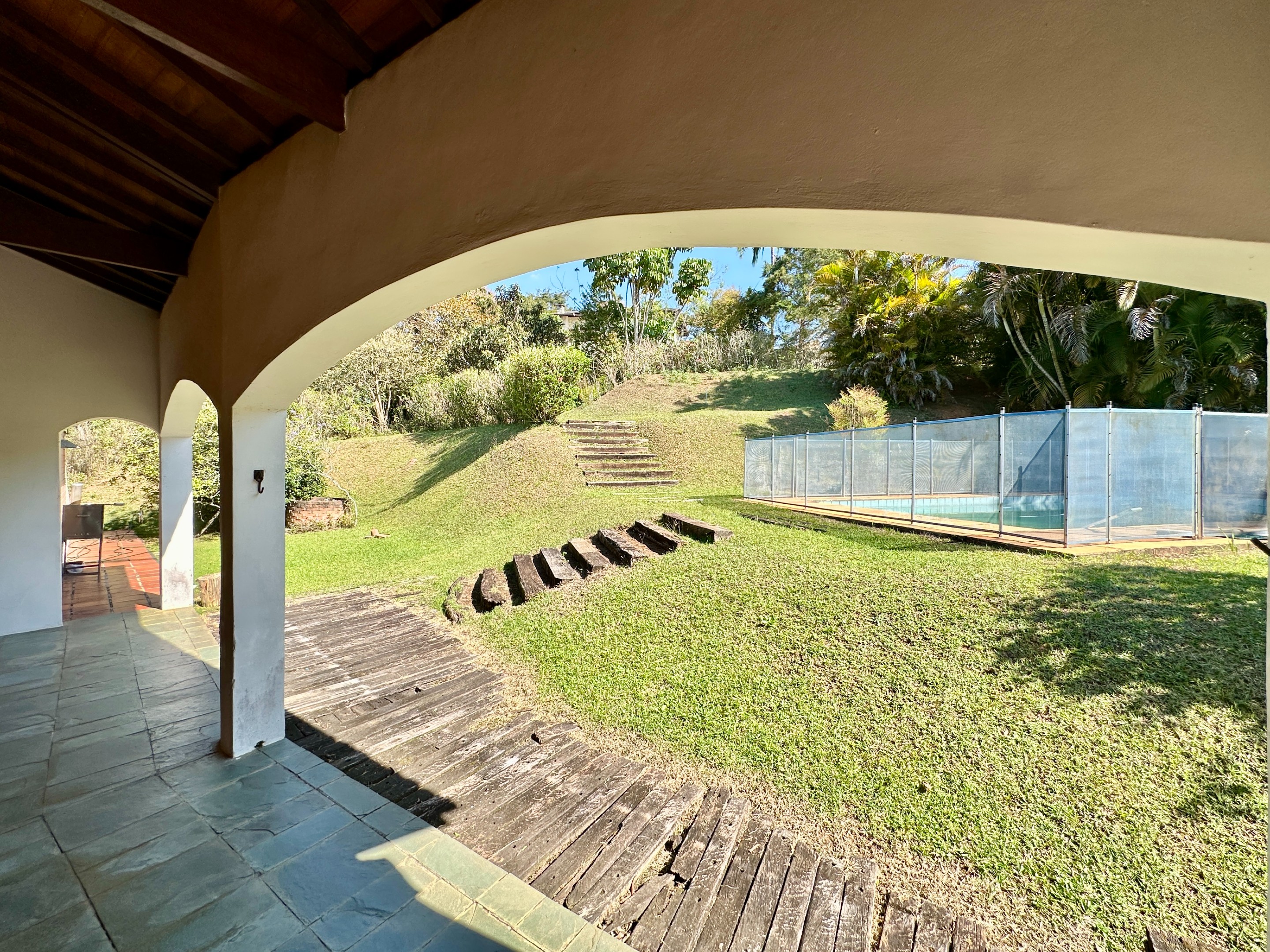 Casa com 4 dormitórios na Granja Viana / 322m², foto 48 de 52