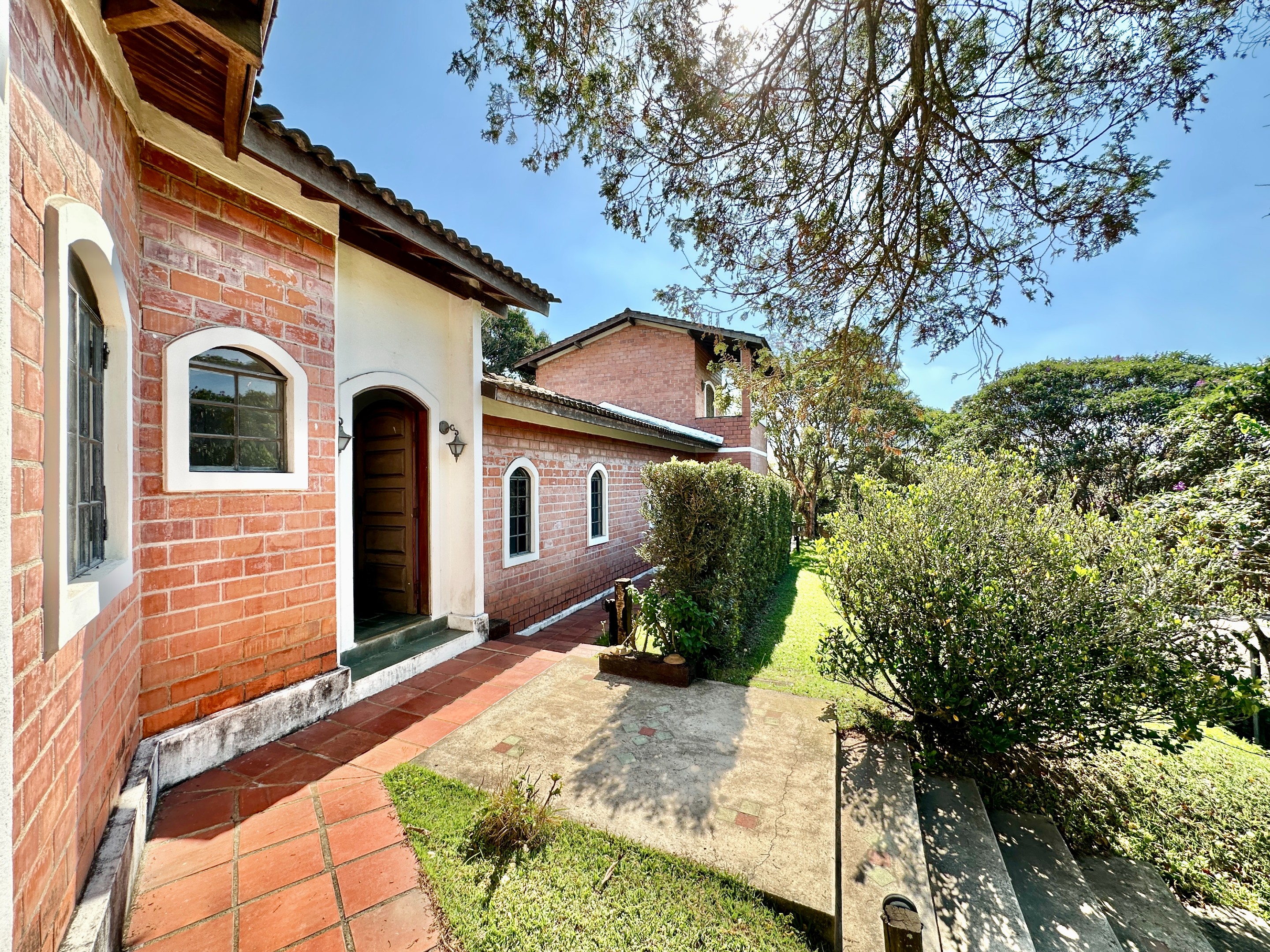 Casa com 4 dormitórios na Granja Viana / 322m², foto 50 de 52