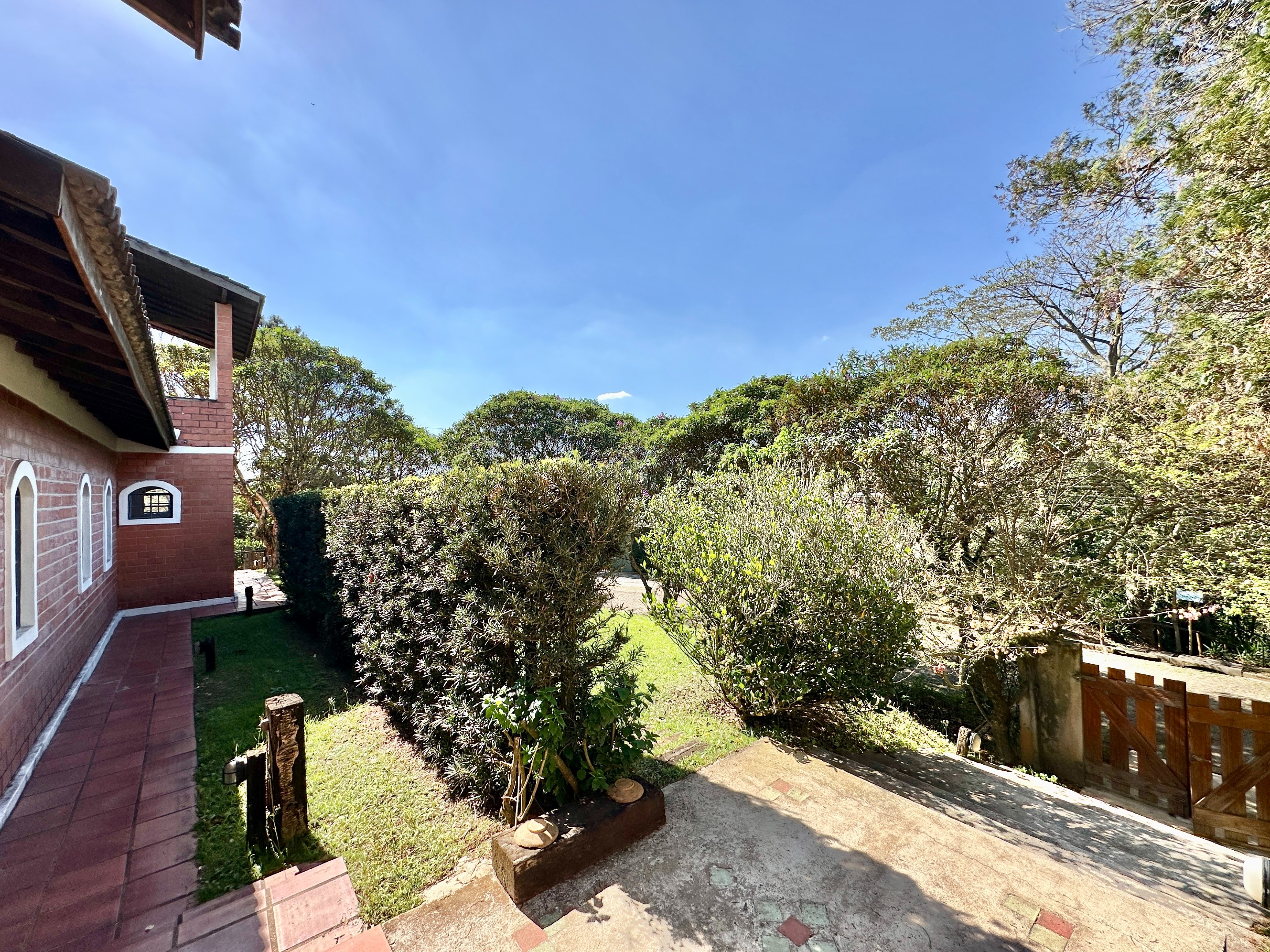 Casa com 4 dormitórios na Granja Viana / 322m², foto 51 de 52