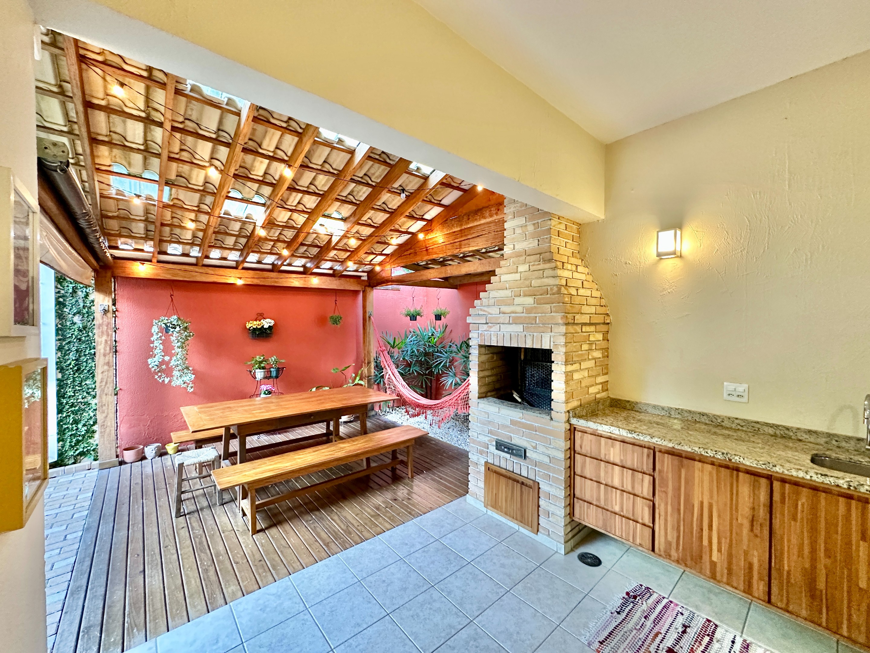 Casa Impecável na Granja Viana com 4 dormitórios / sendo 2 suítes, foto 32 de 51