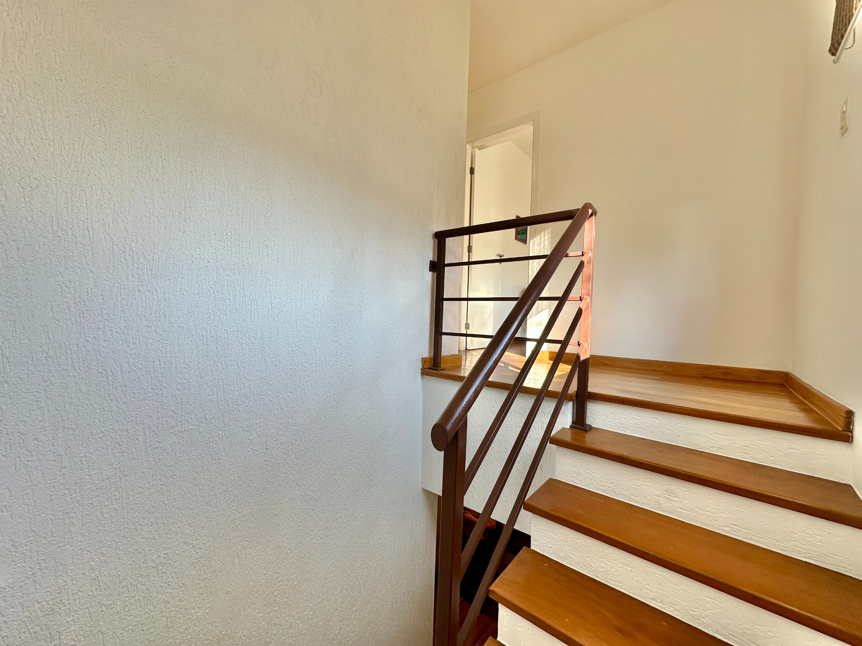 Casa Impecável na Granja Viana com 4 dormitórios / sendo 2 suítes, foto 38 de 51