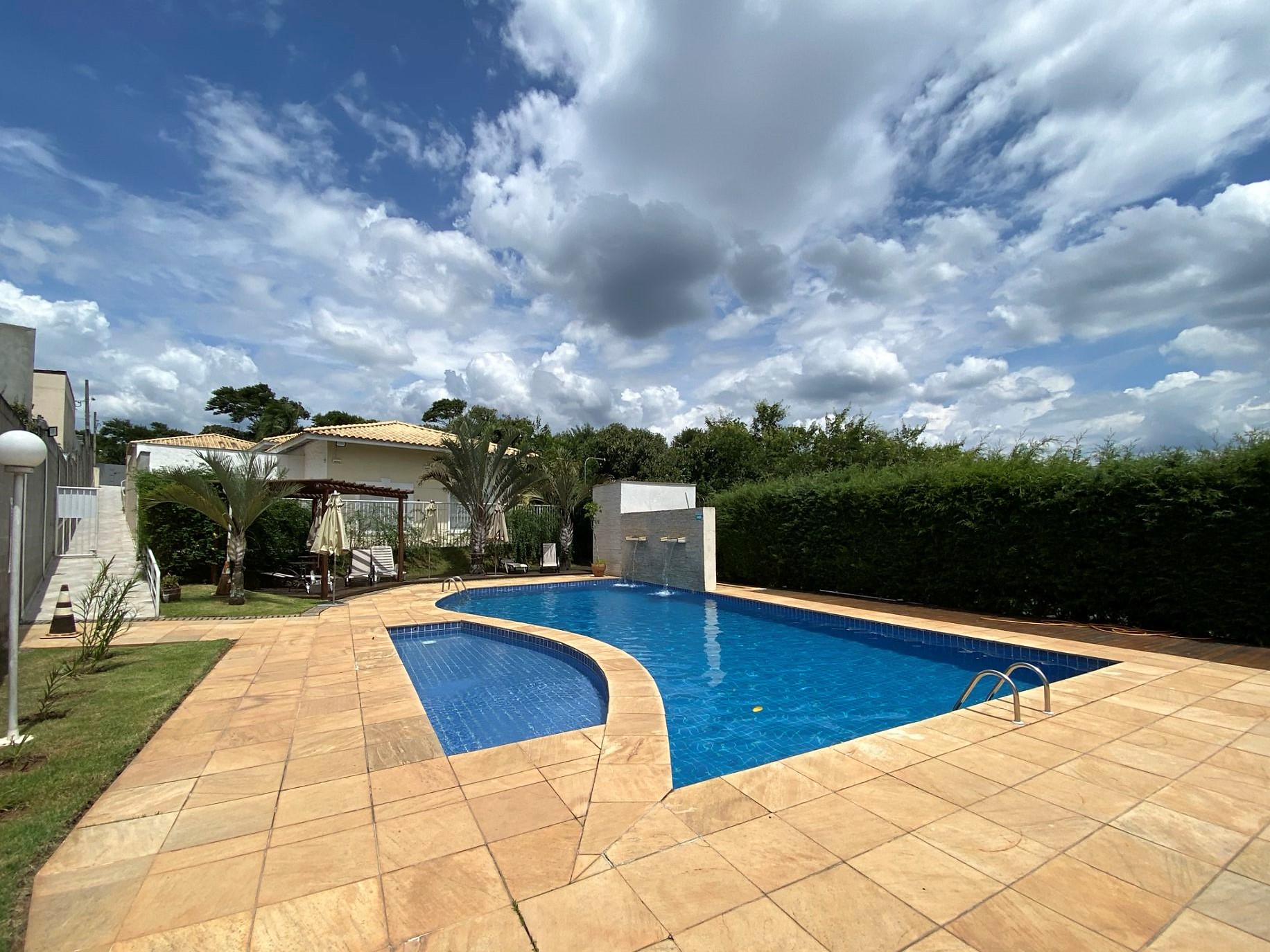 Casa Térrea Impecável com 3 dormitórios / 1 suíte, foto 8 de 47