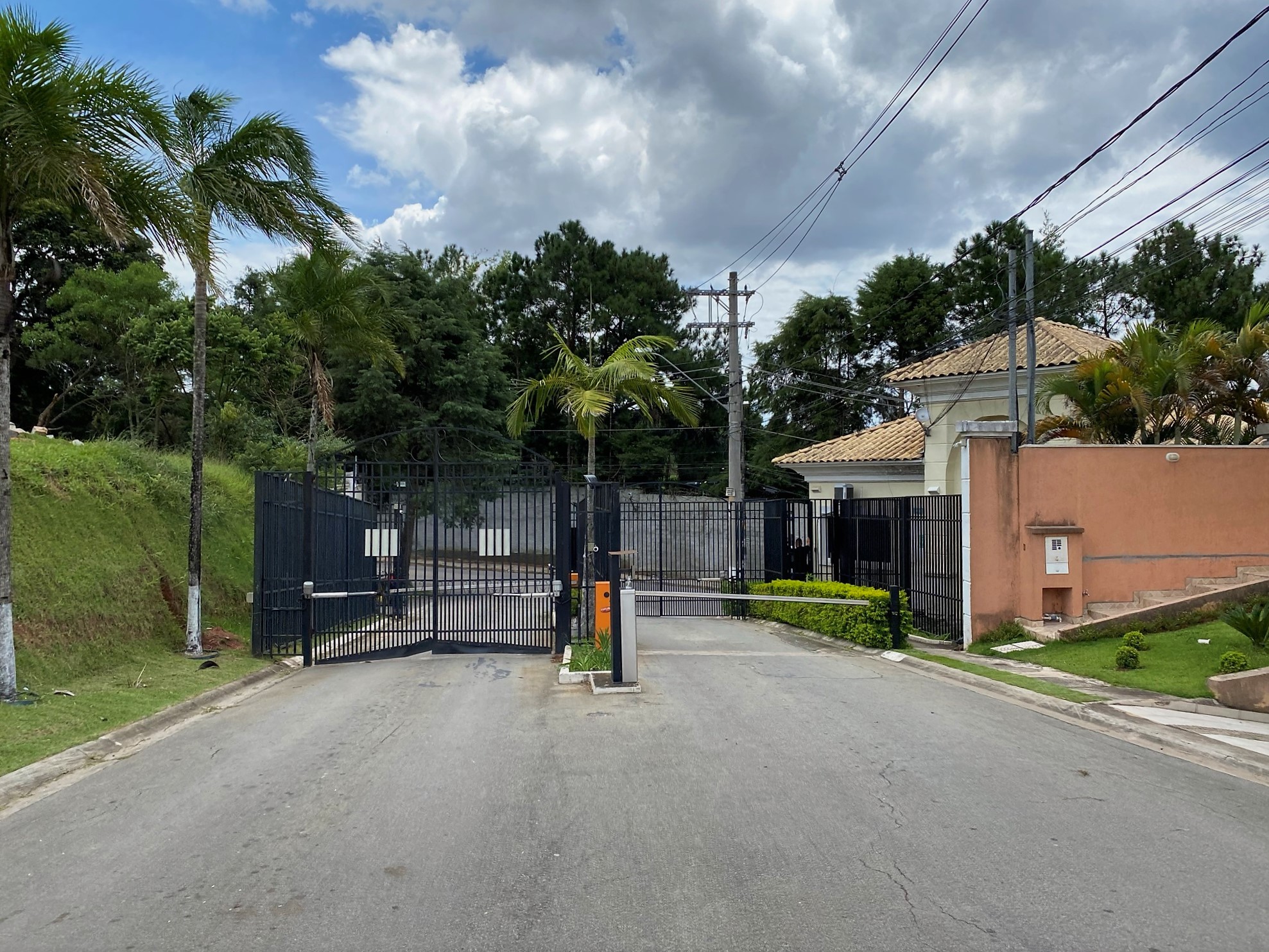 Casa Térrea Impecável com 3 dormitórios / 1 suíte, foto 12 de 47
