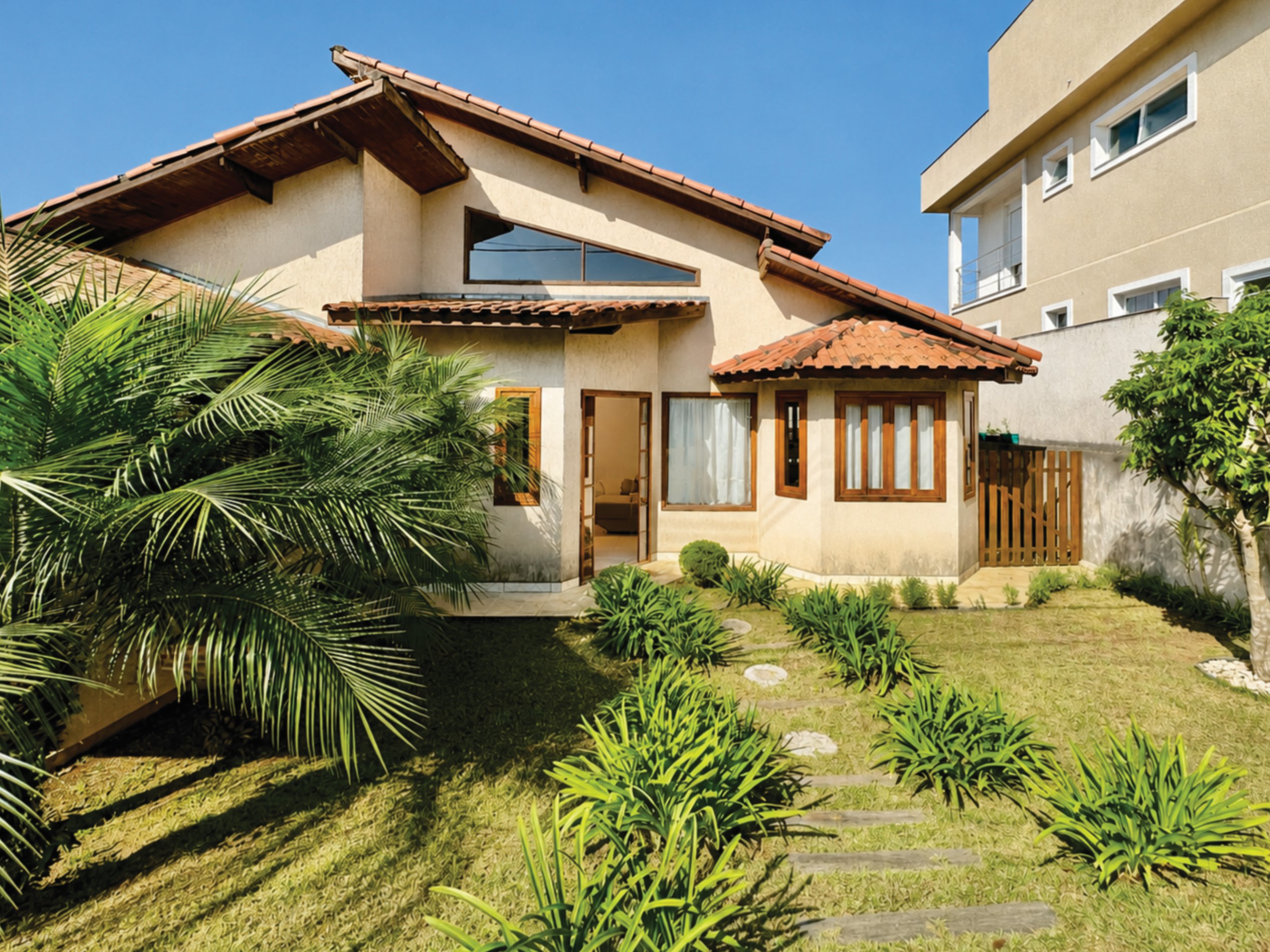Casa Térrea Impecável com 3 dormitórios / 1 suíte, foto 5 de 47