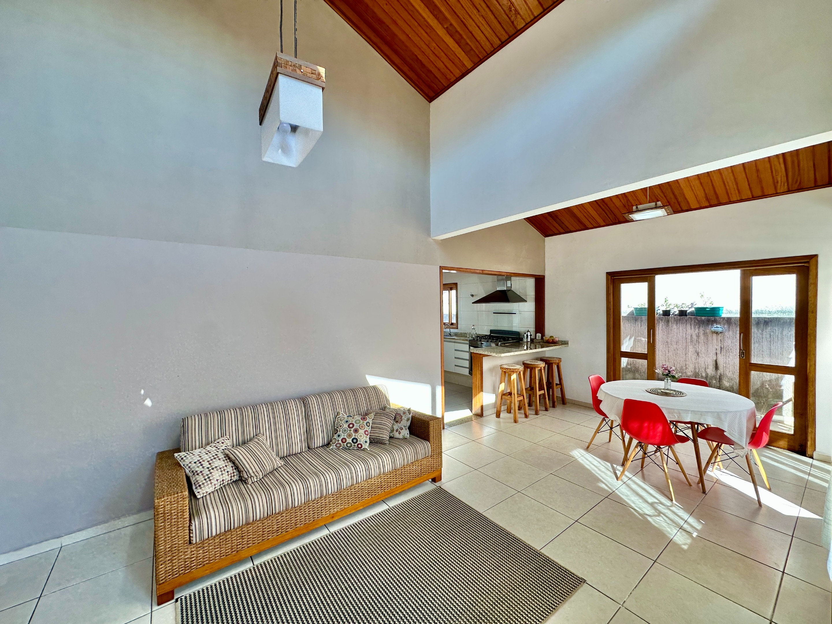 Casa Térrea Impecável com 3 dormitórios / 1 suíte, foto 20 de 47