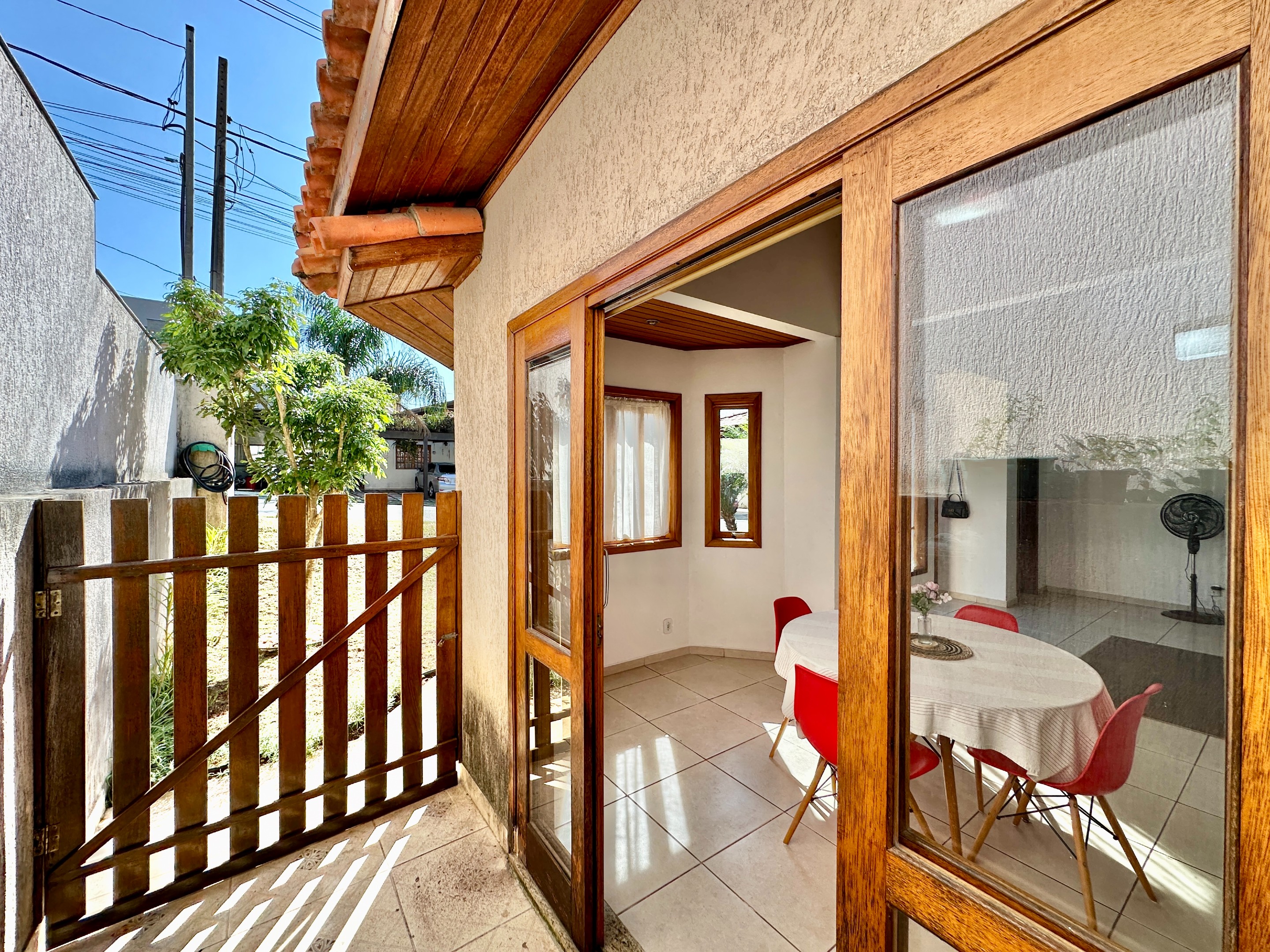 Casa Térrea Impecável com 3 dormitórios / 1 suíte, foto 32 de 47
