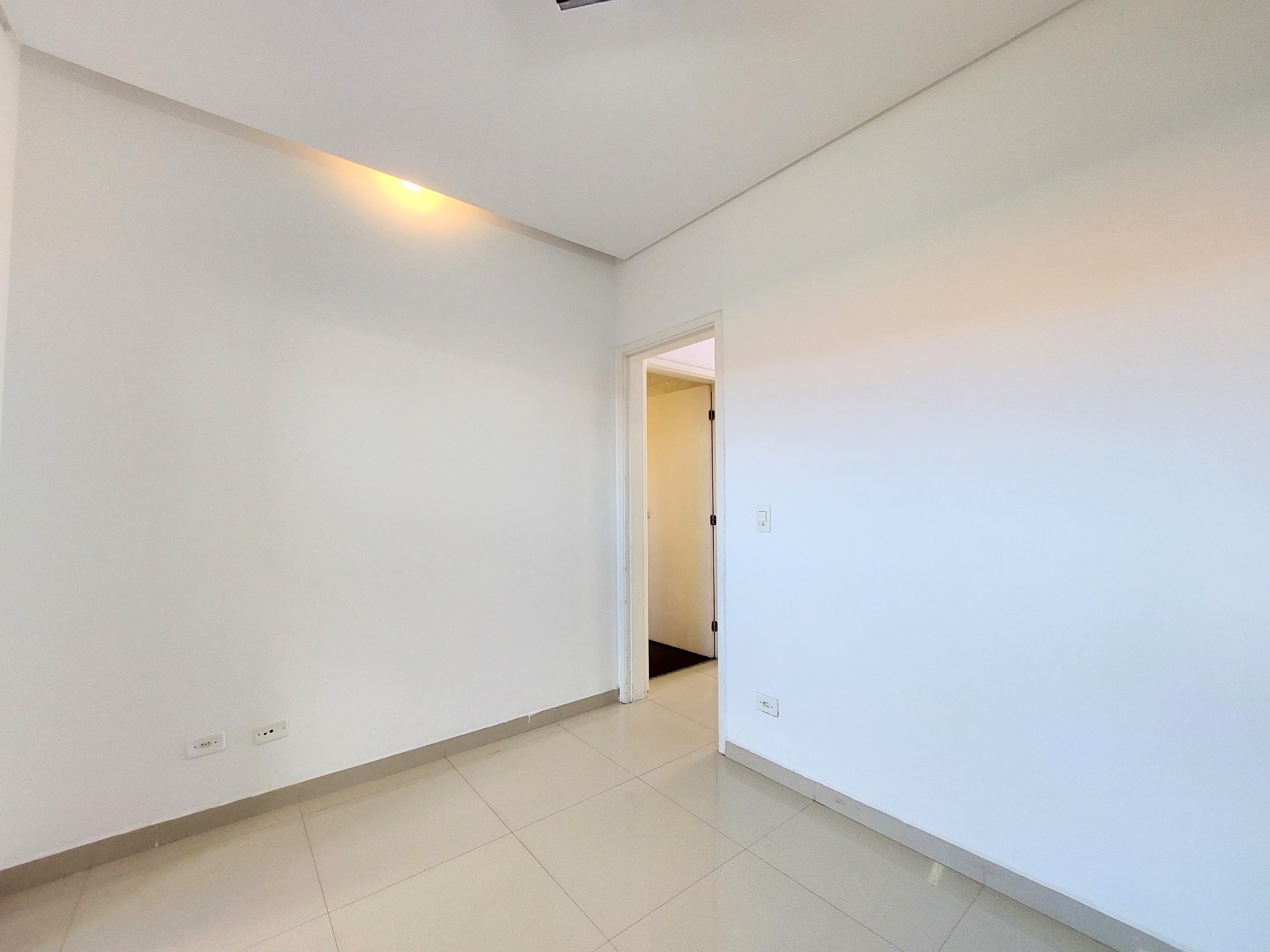 Linda Casa com 3 dormitórios /1 suíte na Granja Viana, foto 10 de 48