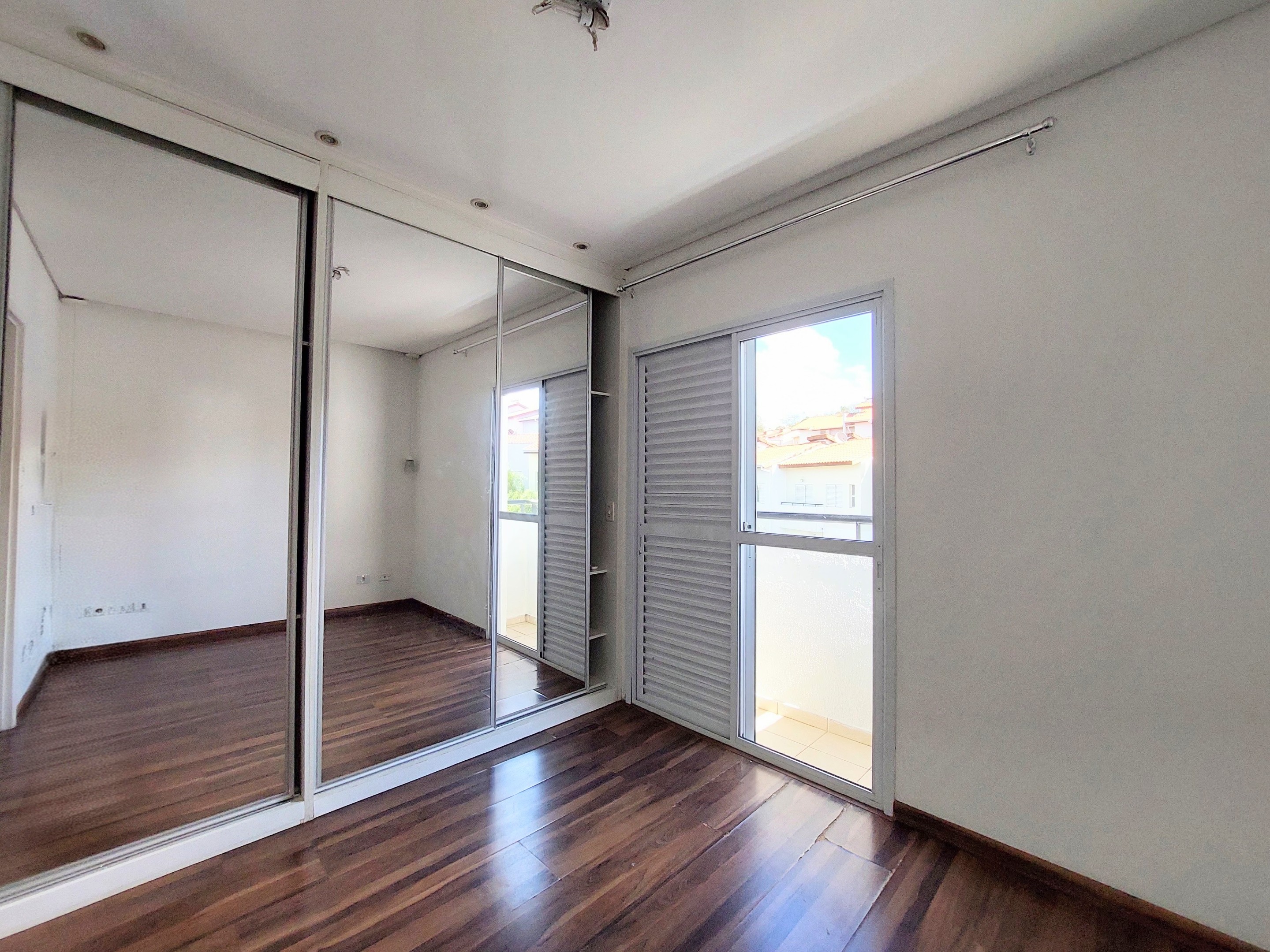 Linda Casa com 3 dormitórios /1 suíte na Granja Viana, foto 17 de 48