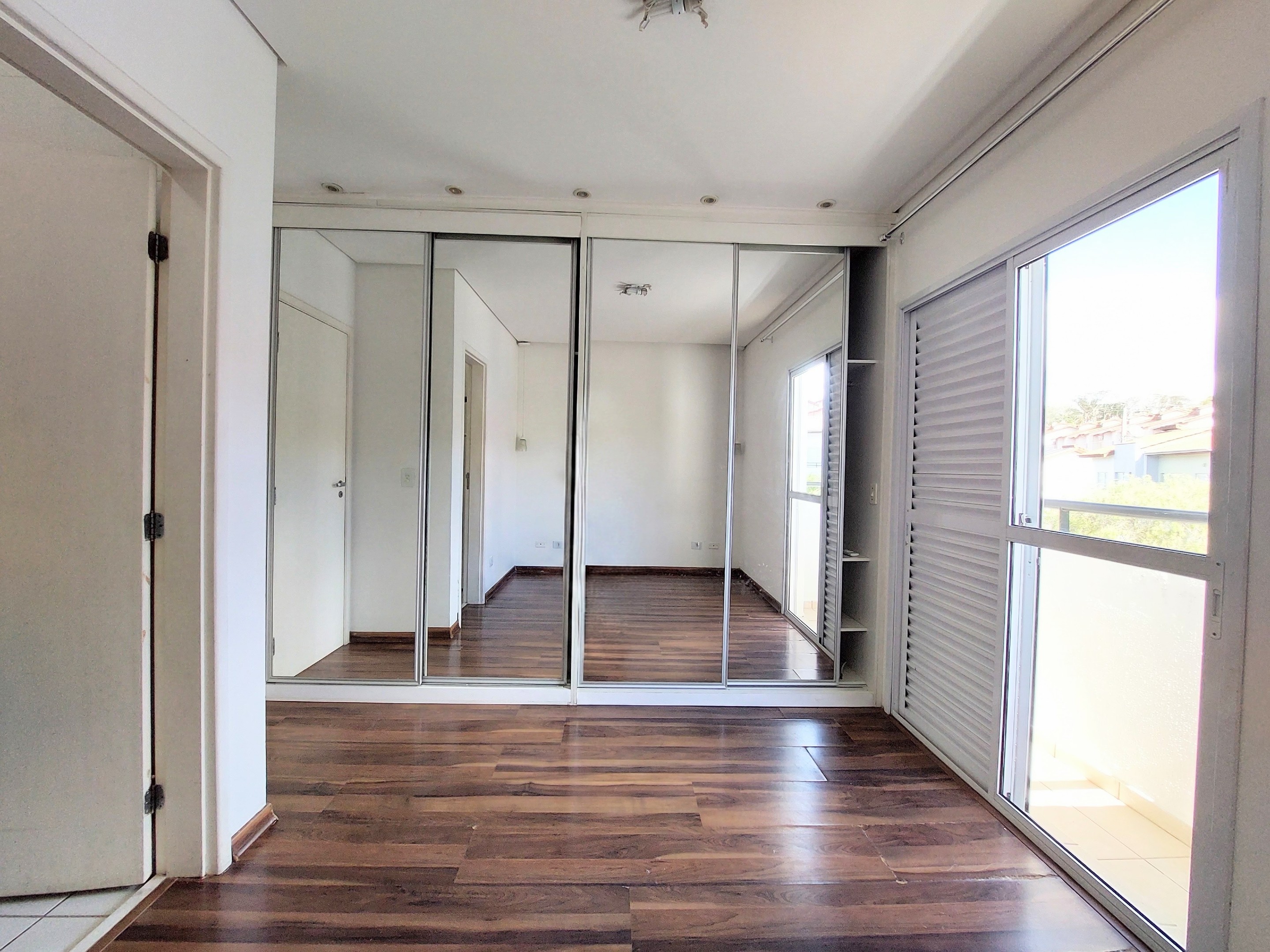 Linda Casa com 3 dormitórios /1 suíte na Granja Viana, foto 18 de 48