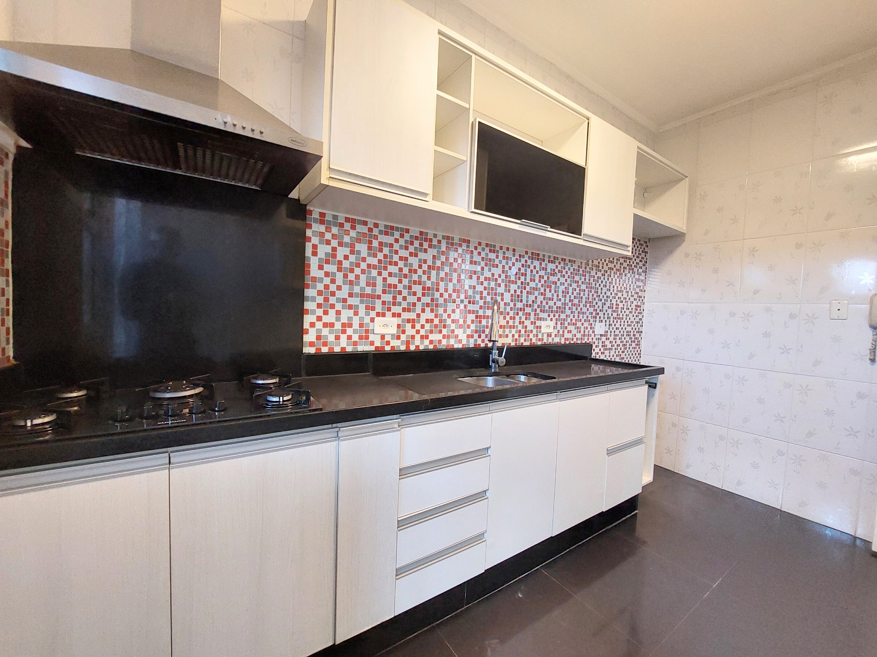 Linda Casa com 3 dormitórios /1 suíte na Granja Viana, foto 32 de 48