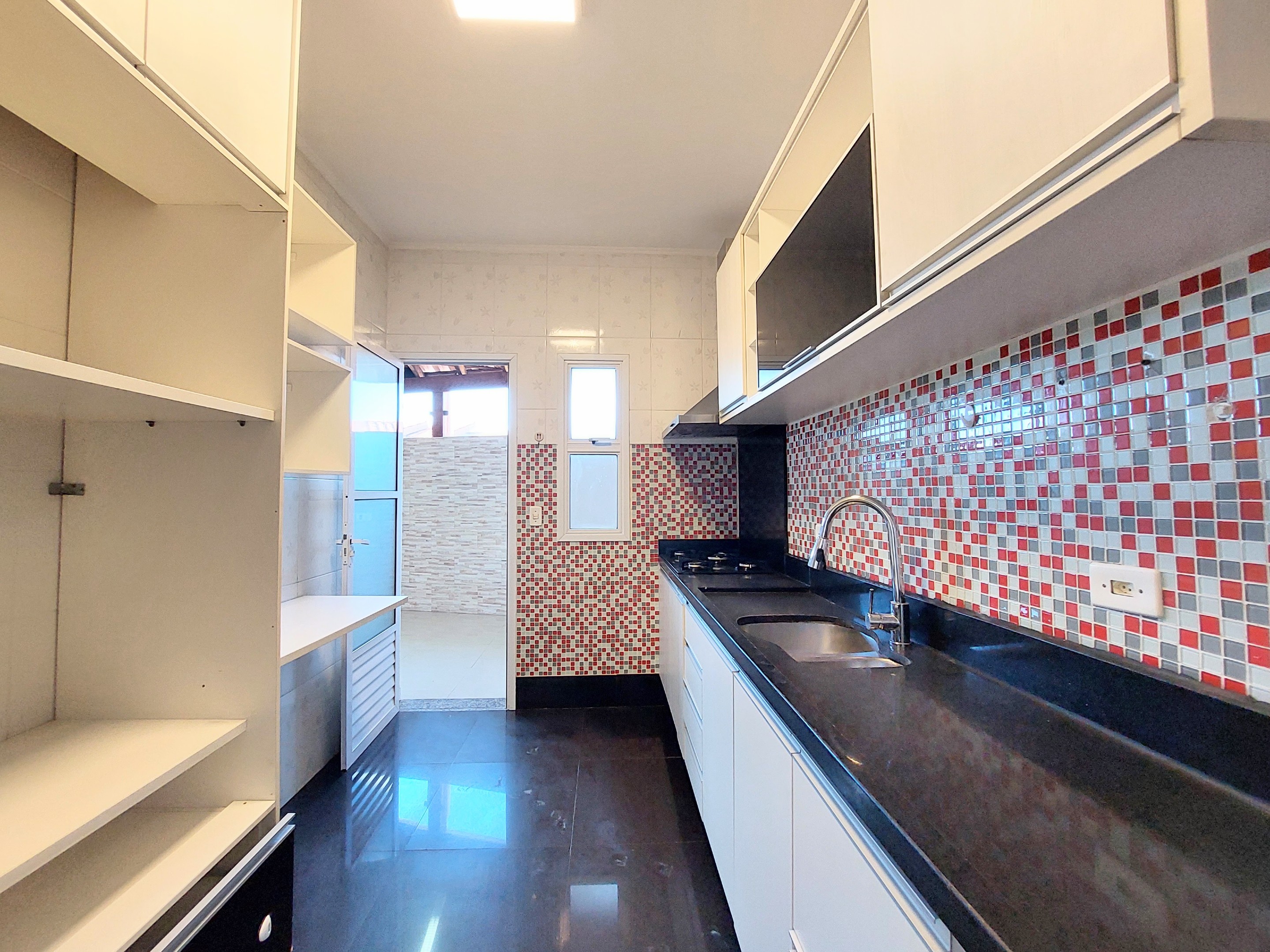 Linda Casa com 3 dormitórios /1 suíte na Granja Viana, foto 35 de 48