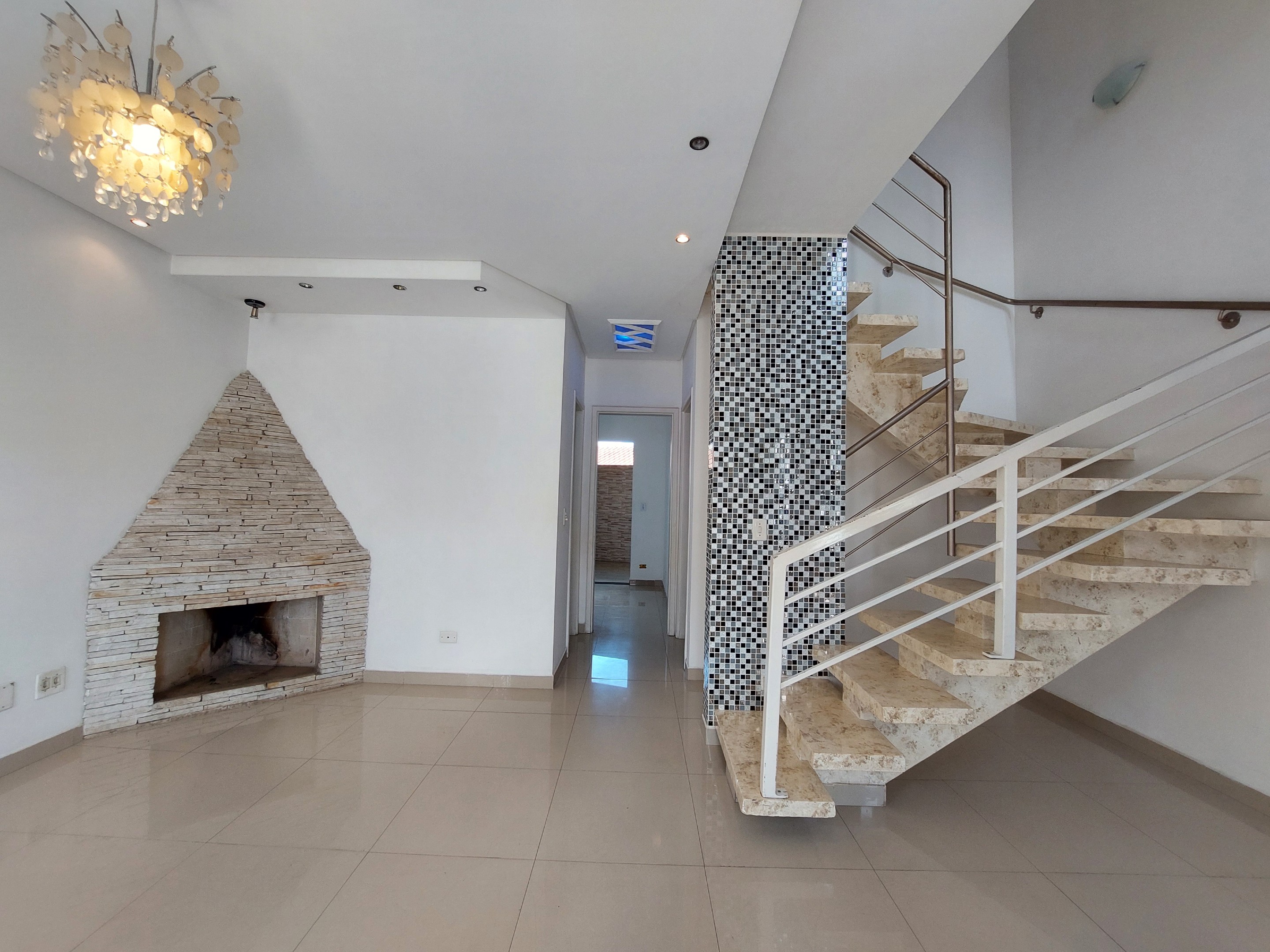 Linda Casa com 3 dormitórios /1 suíte na Granja Viana, foto 30 de 48