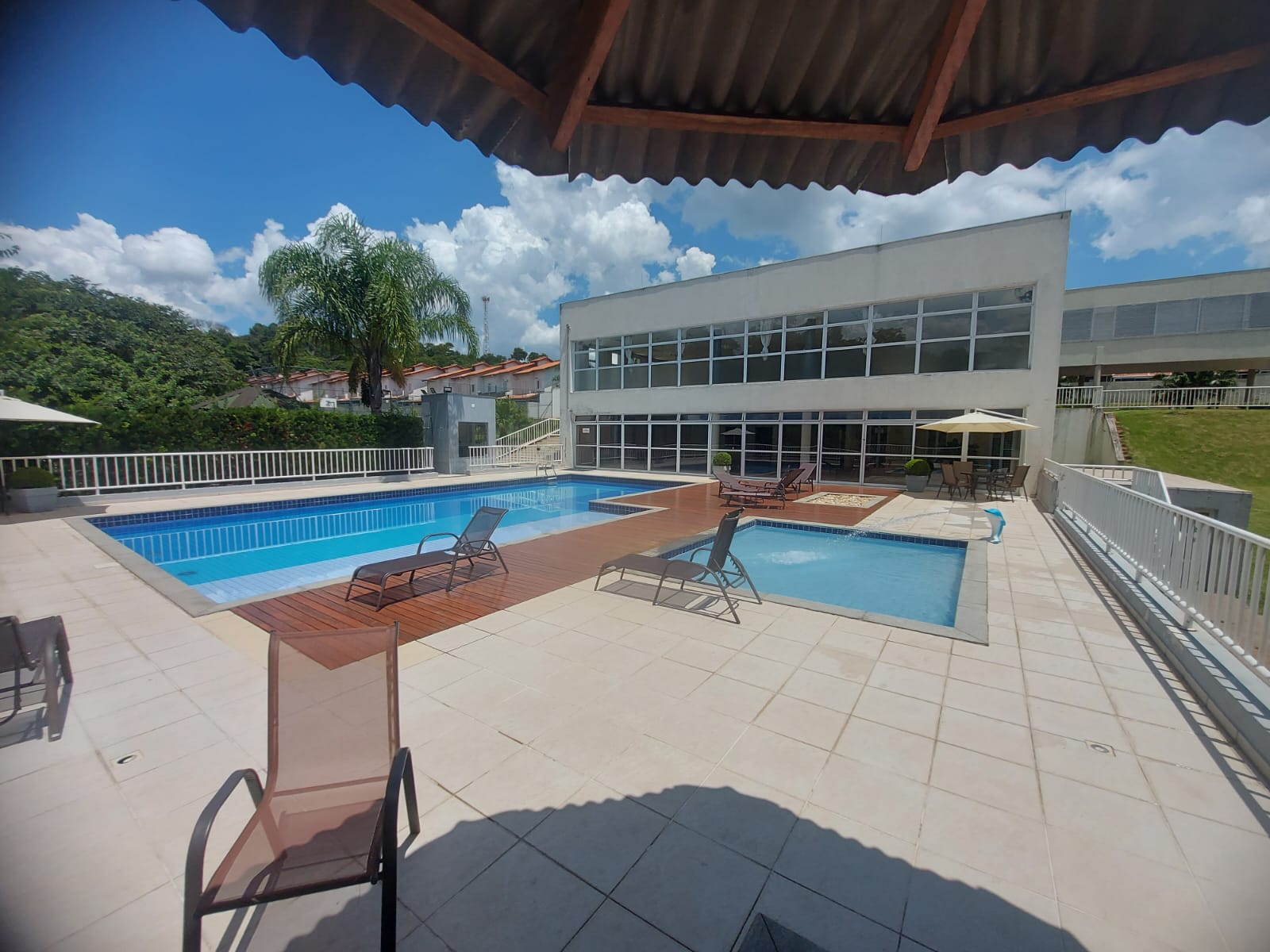 Linda Casa com 3 dormitórios /1 suíte na Granja Viana, foto 39 de 48