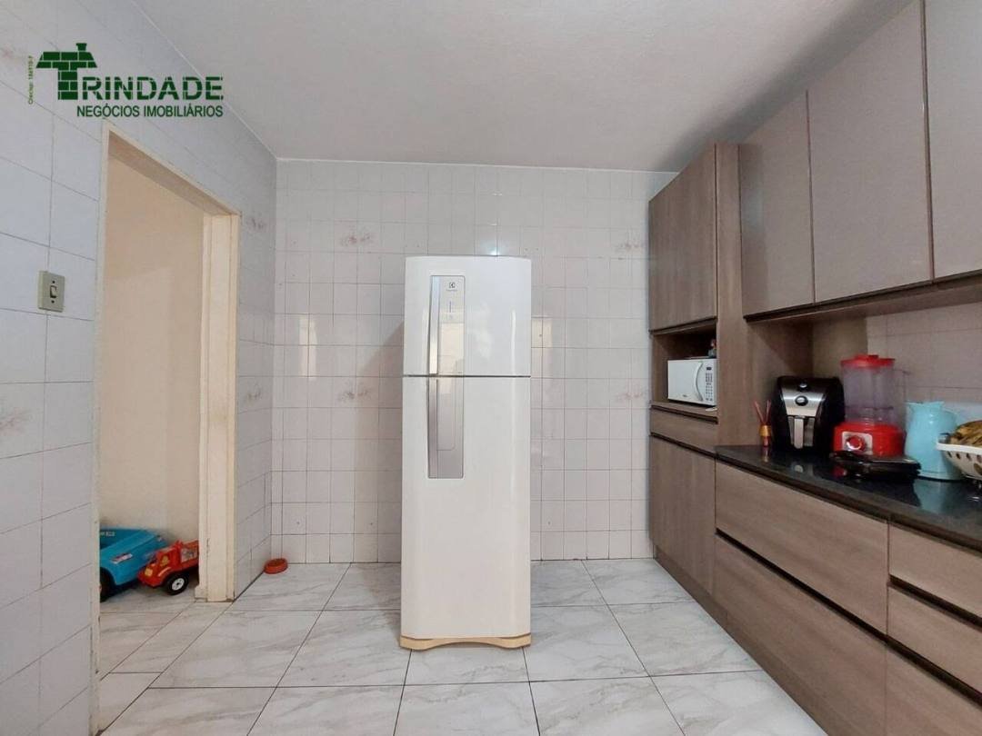 Casa com 7 dormitórios à venda, 268 m² por R$ 700.000,00 - Jardim Leonor - Cotia/SP — foto 41 de 44