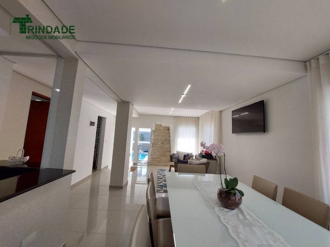 Casa com 3 dormitórios à venda, 290 m² por R$ 1.800.000,00 - Granja Viana - Cotia/SP — foto 9 de 59