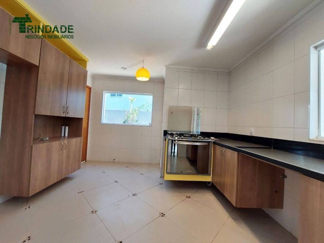 Casa com 3 dormitórios à venda, 235 m² por R$ 1.550.000,00 - Granja Viana - Cotia/SP — foto 10 de 47