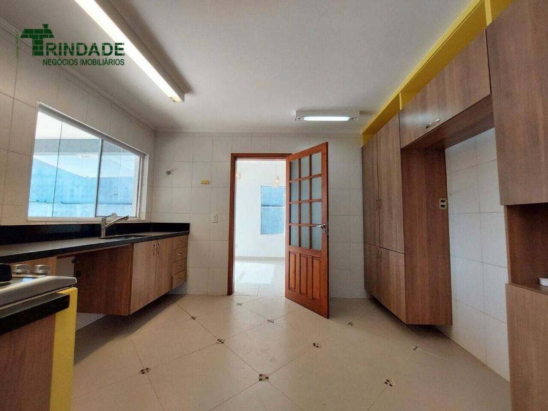 Casa com 3 dormitórios à venda, 235 m² por R$ 1.550.000,00 - Granja Viana - Cotia/SP — foto 14 de 47