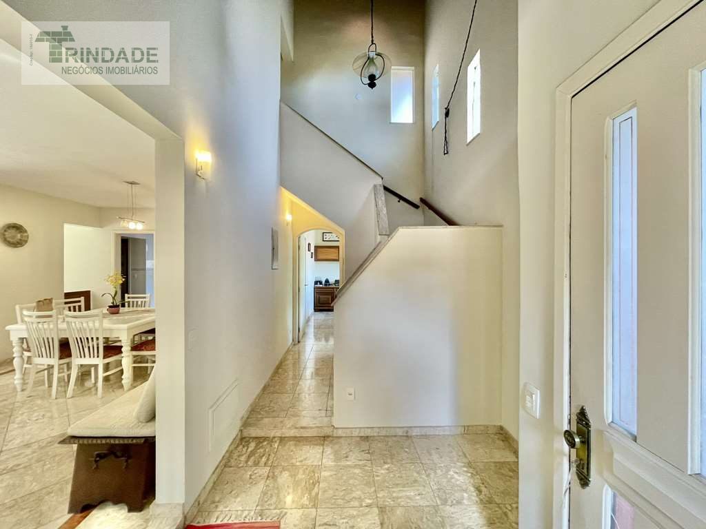 Linda casa c/ 4 suítes, lareira, gourmet e piscina!, foto 5 de 54