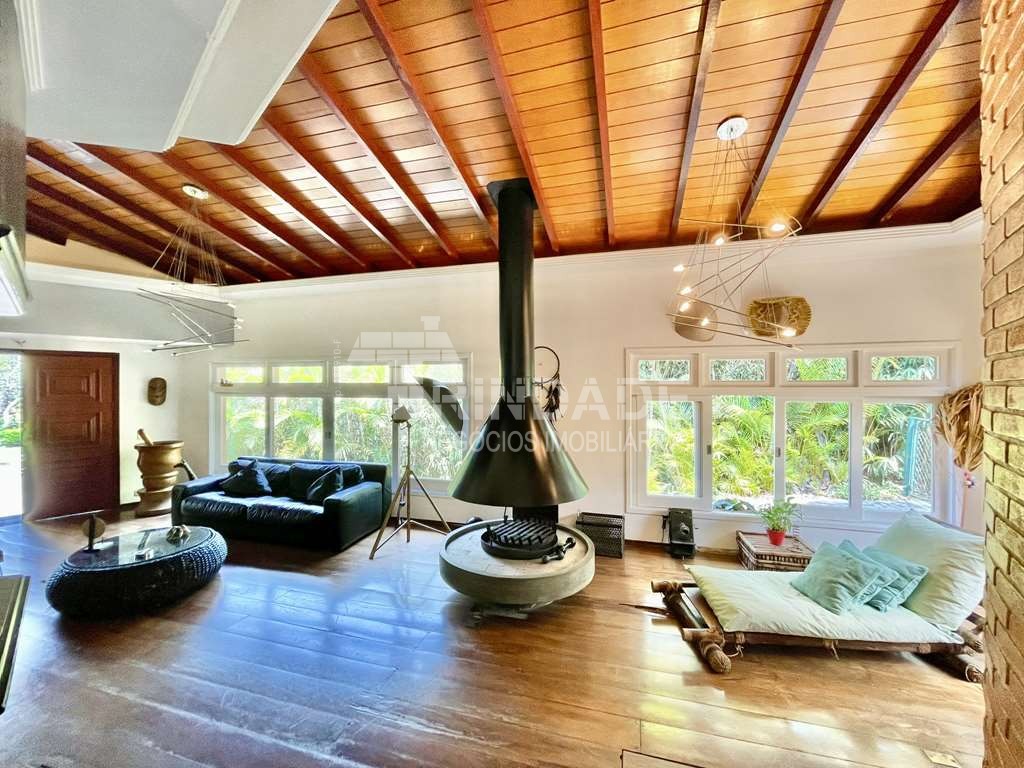 Casa impecável 90% térrea com 6 suítes na Granja Viana, foto 5 de 48