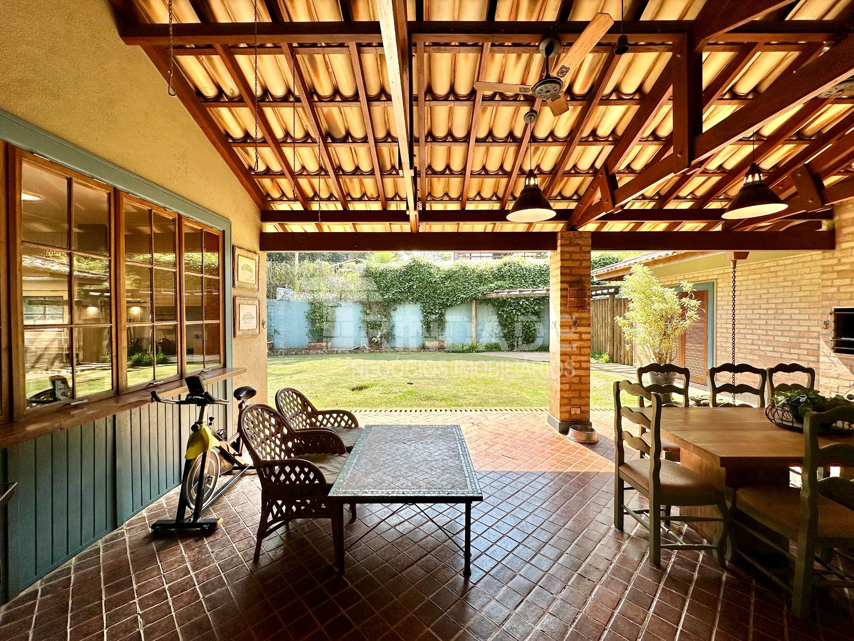 Casa linda de Arquiteto com 4 suítes na Granja Viana, foto 54 de 55