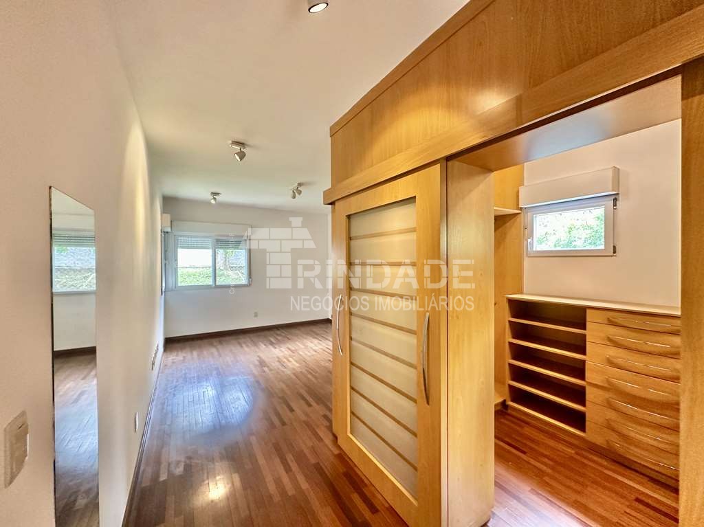 Casa moderna com 4 suítes na Granja Viana, foto 21 de 55