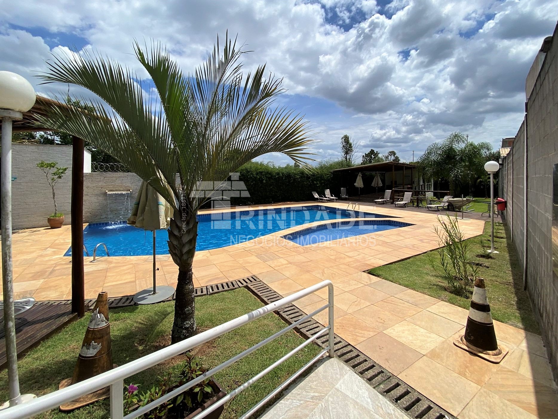Casa Térrea com 2 dormitórios / 1 suíte na Granja Viana, foto 3 de 51