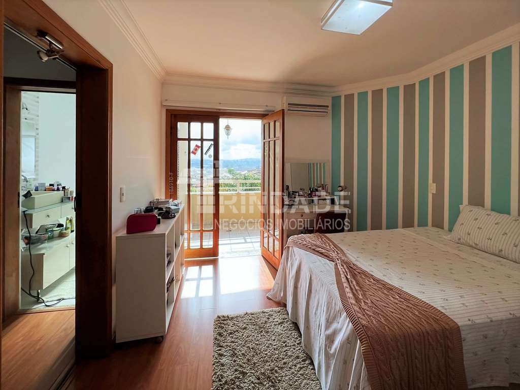 Casa impecável com 4 dormitórios / 3 suítes na Granja Viana, foto 43 de 48