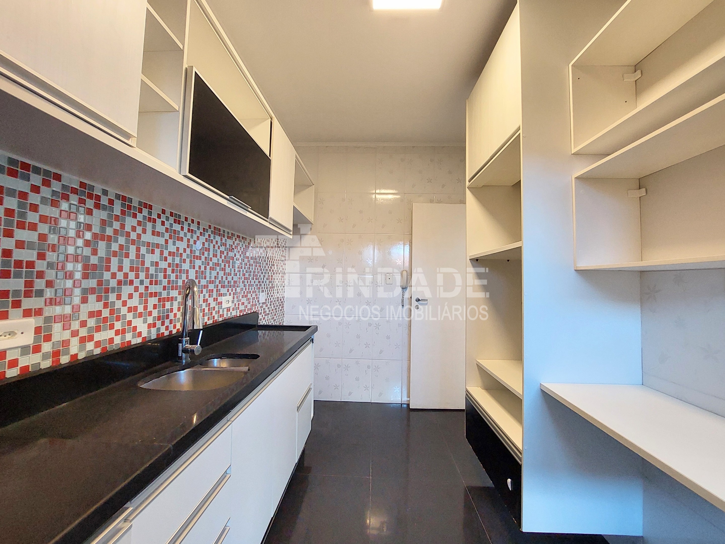 Linda Casa com 3 dormitórios / 1 suíte na Granja Viana, foto 13 de 48