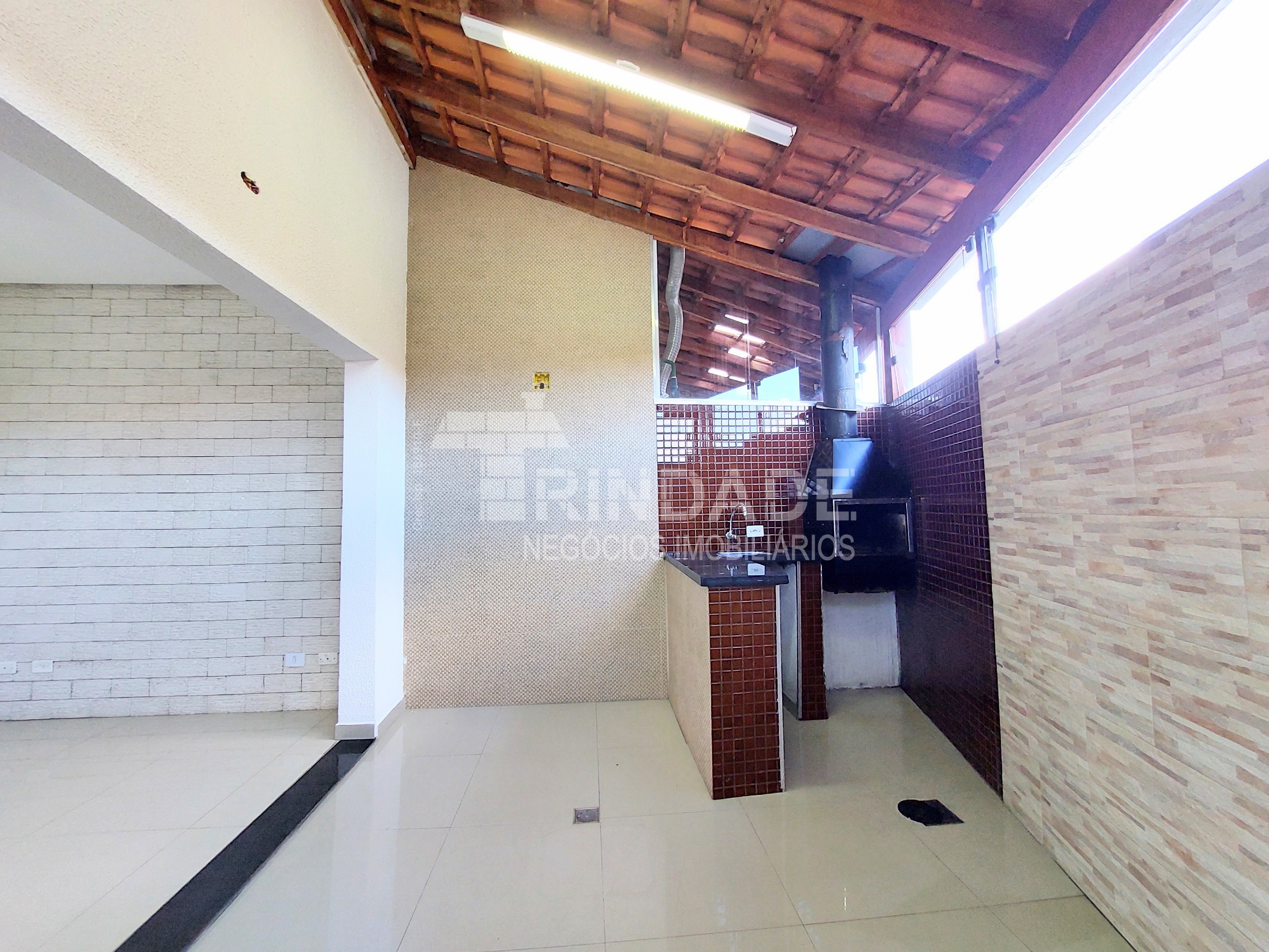 Linda Casa com 3 dormitórios / 1 suíte na Granja Viana, foto 28 de 48