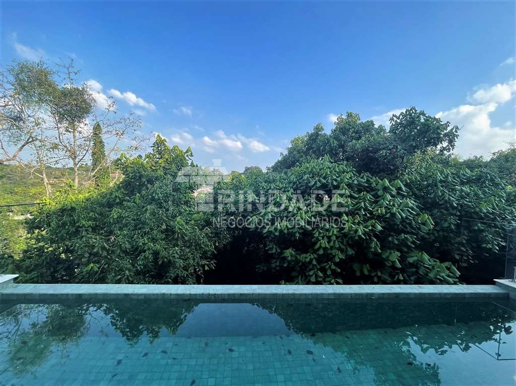 Casa zero km moderna com 4 suítes na Granja Viana, foto 24 de 47