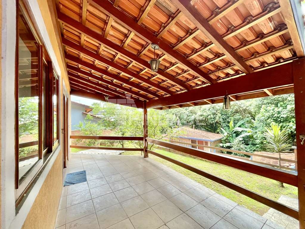 Casa com 5 dormitórios / sendo 2 suítes na Granja Viana, foto 16 de 45