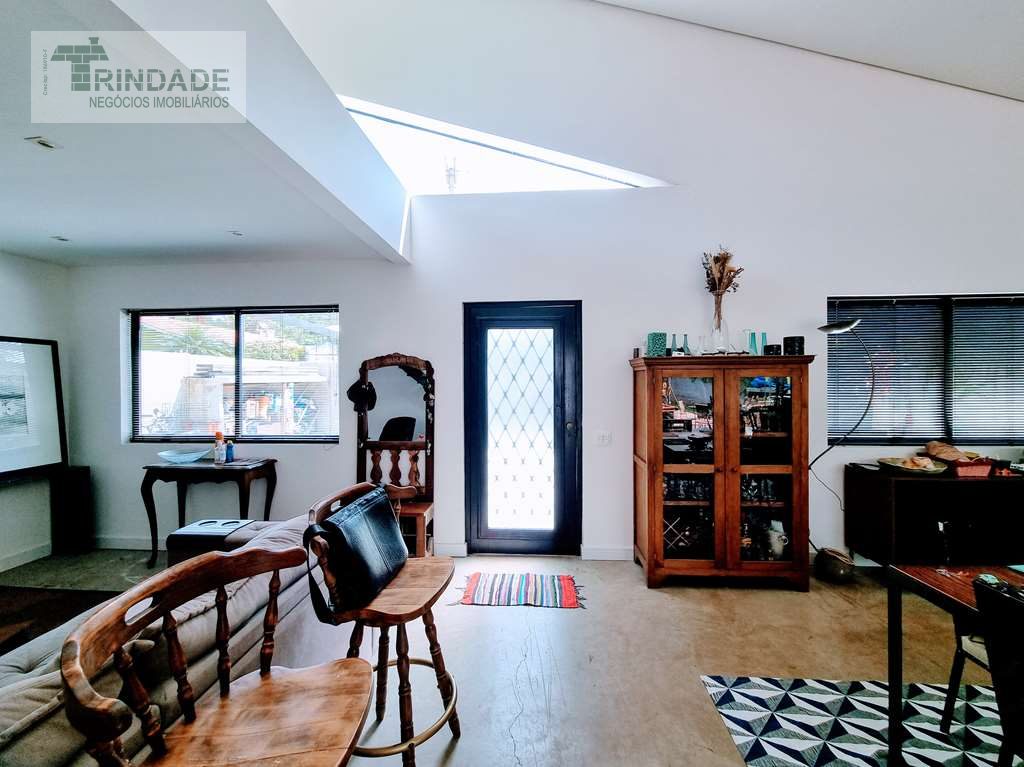 Linda casa térrea com 3 suítes na Granja Viana, foto 6 de 48